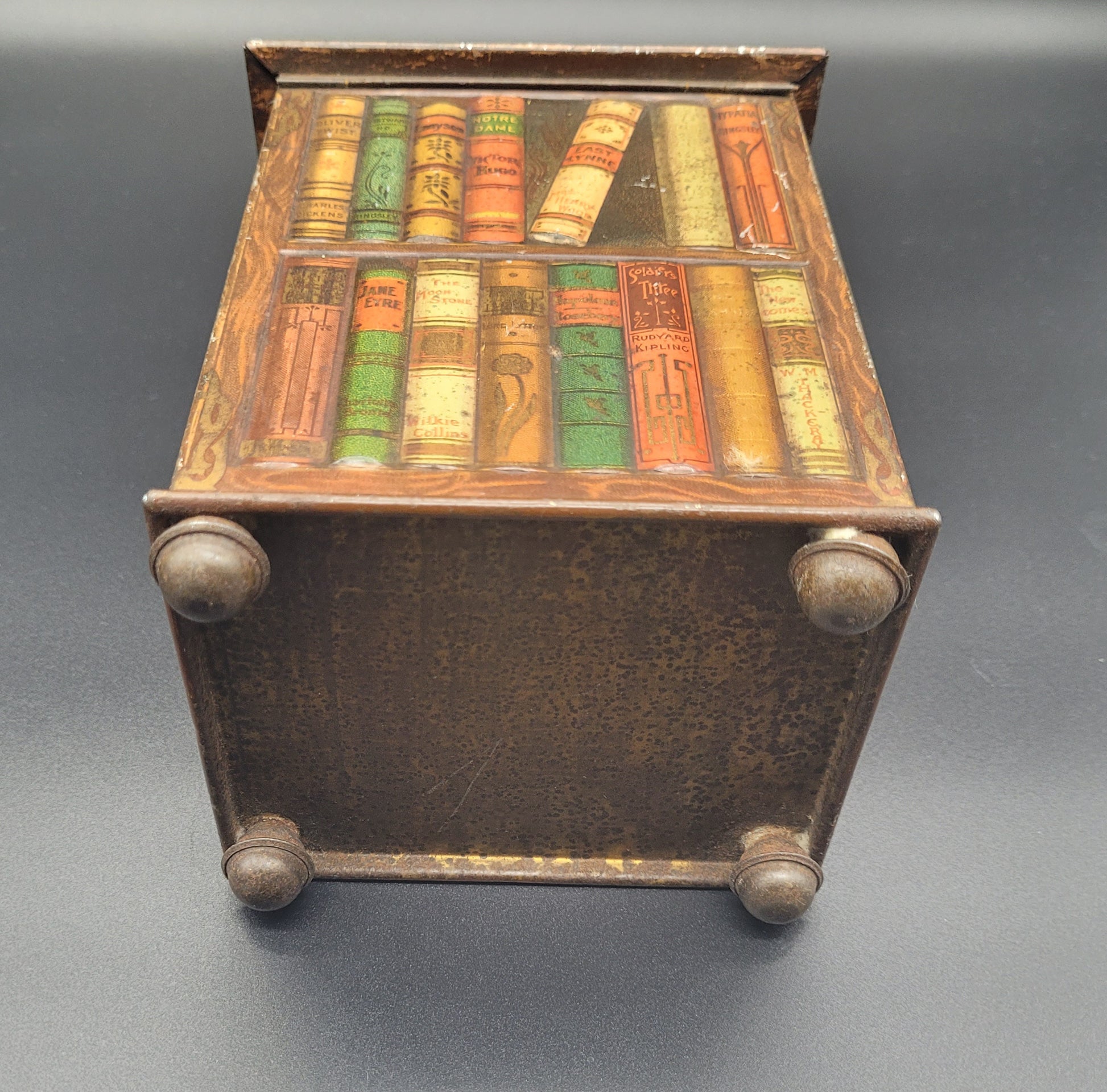 Antique Advertising - Huntley and Palmers Bookcase Biscuit