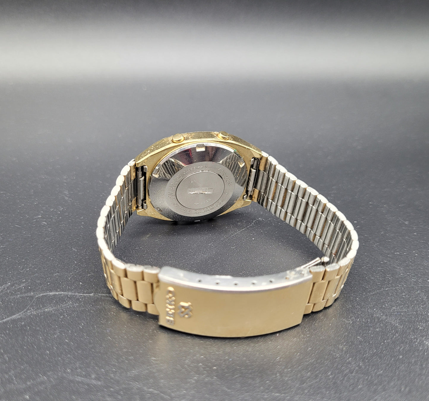 SEIKO LCD Watch