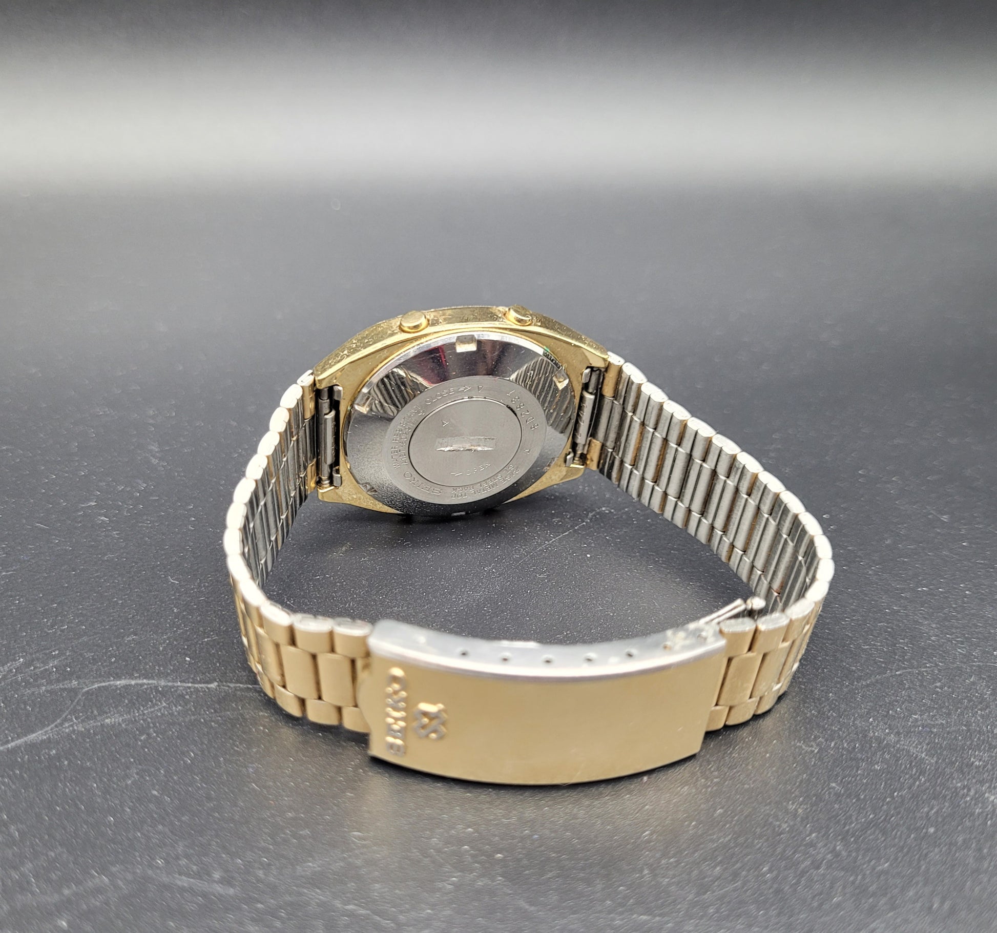SEIKO LCD Watch