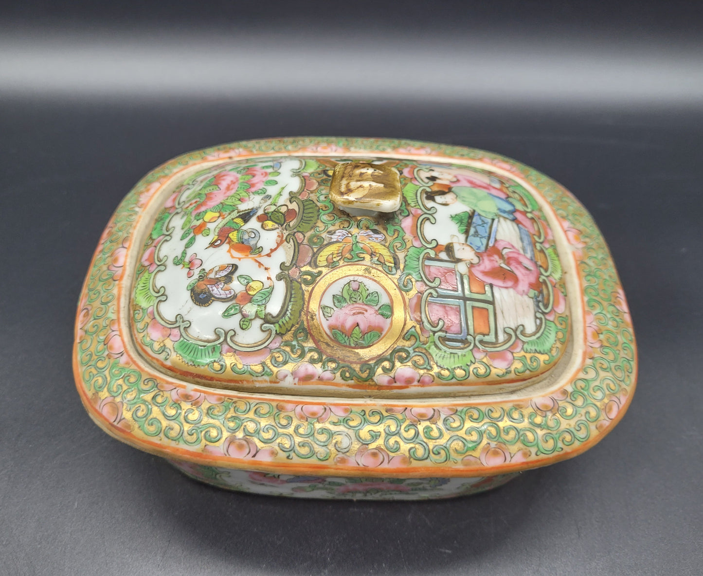 Chinese 19th Century Famille Rose Canton Food Warmer