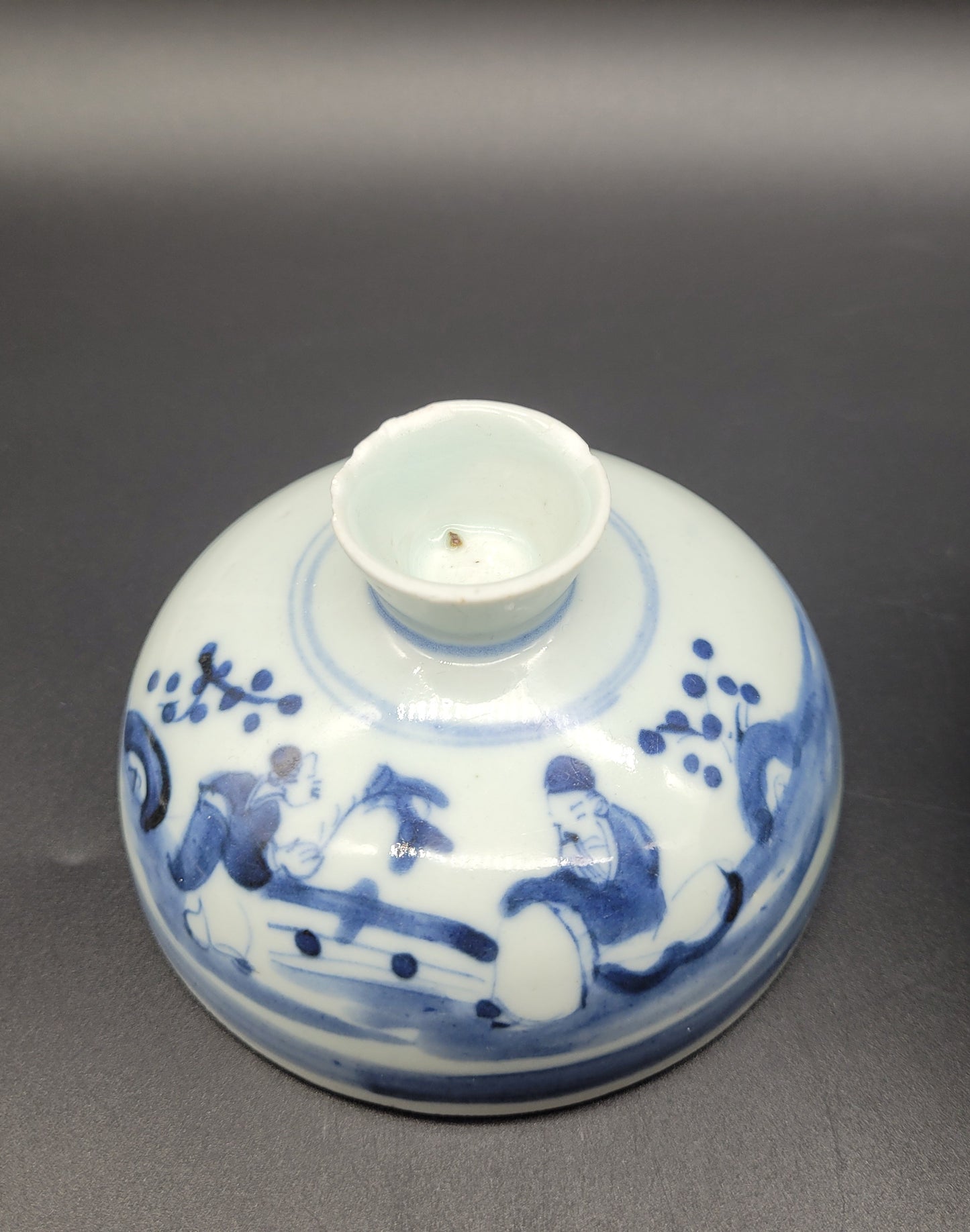 Antique Chinese porcelain lidded jar 19th Century scholars in a landscape