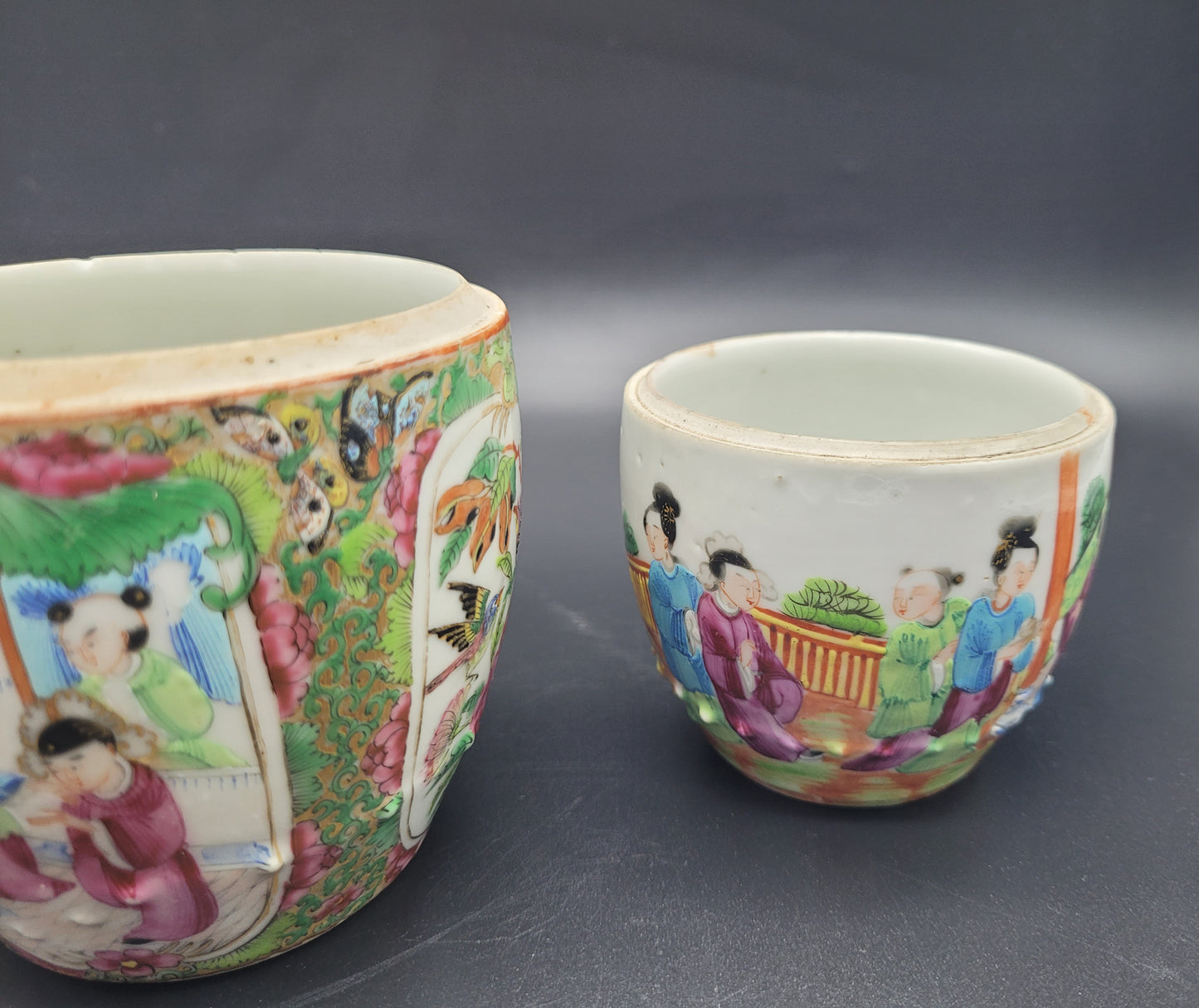 Chinese 19th century Famille Rose 3 Jars Amazing Quality Decoration