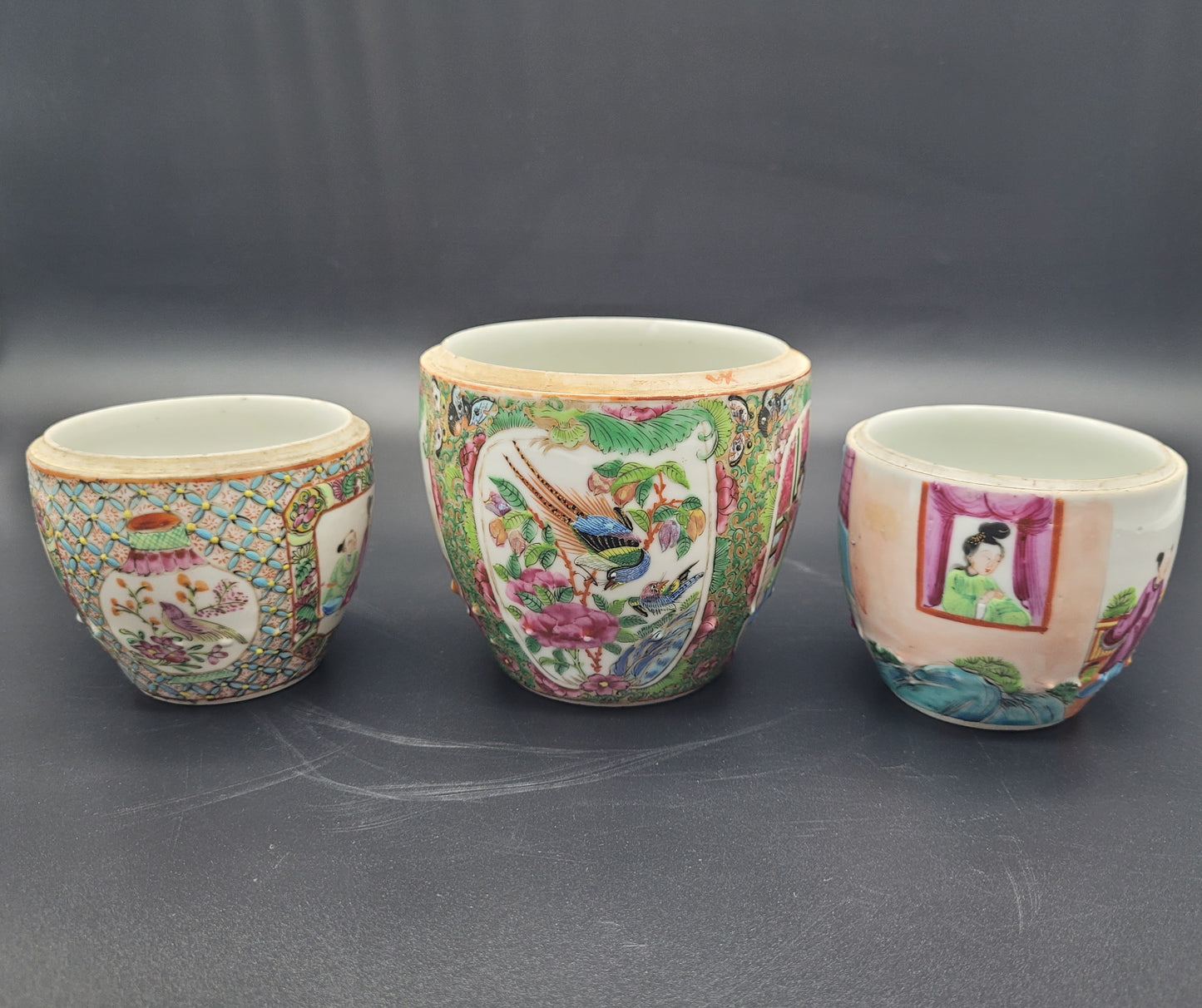 Chinese 19th century Famille Rose Amazing Quality Decoration