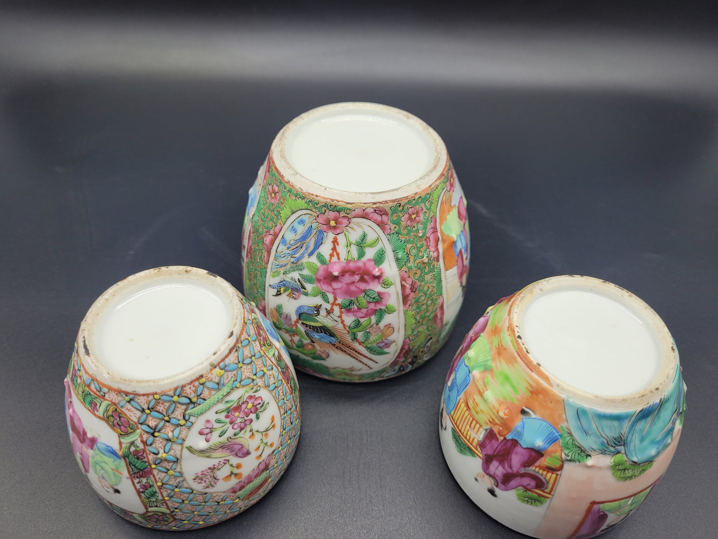 Chinese 19th century Famille Rose 3 Jars Amazing Quality Decoration