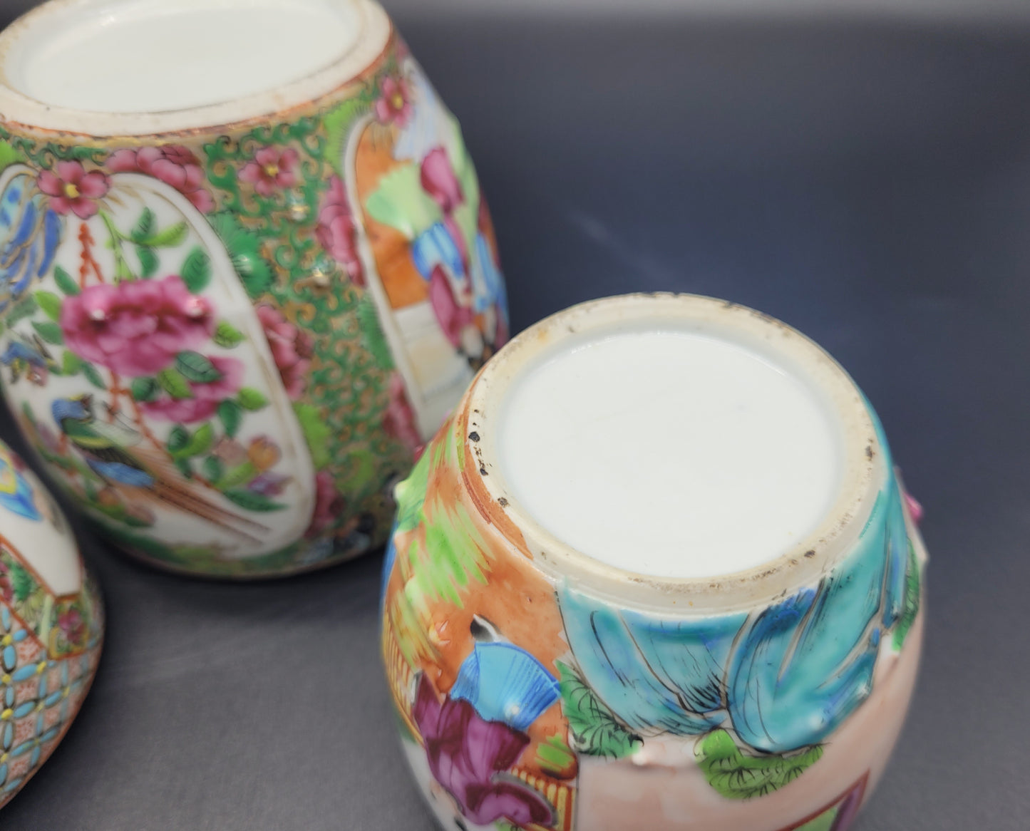 Chinese 19th century Famille Rose 3 Jars Amazing Quality Decoration