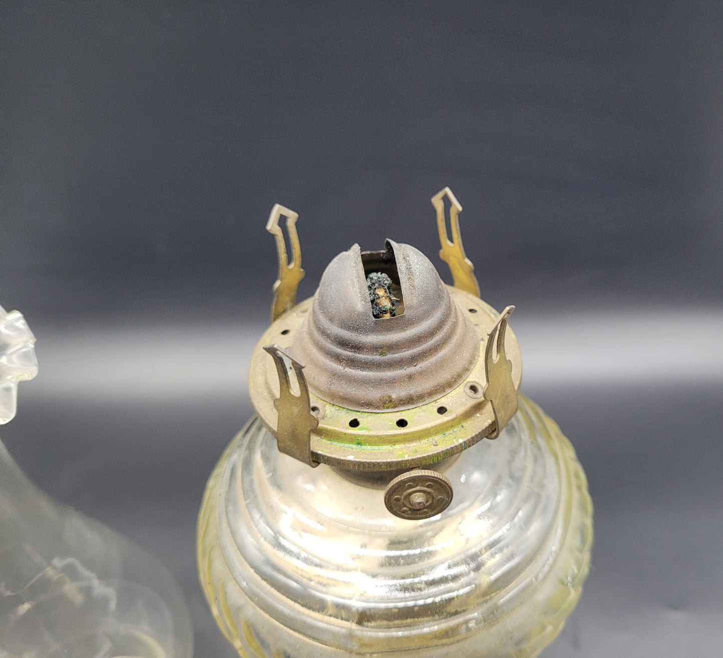 A Rare and Beautiful "Dabbs" Brand Oil Lamp