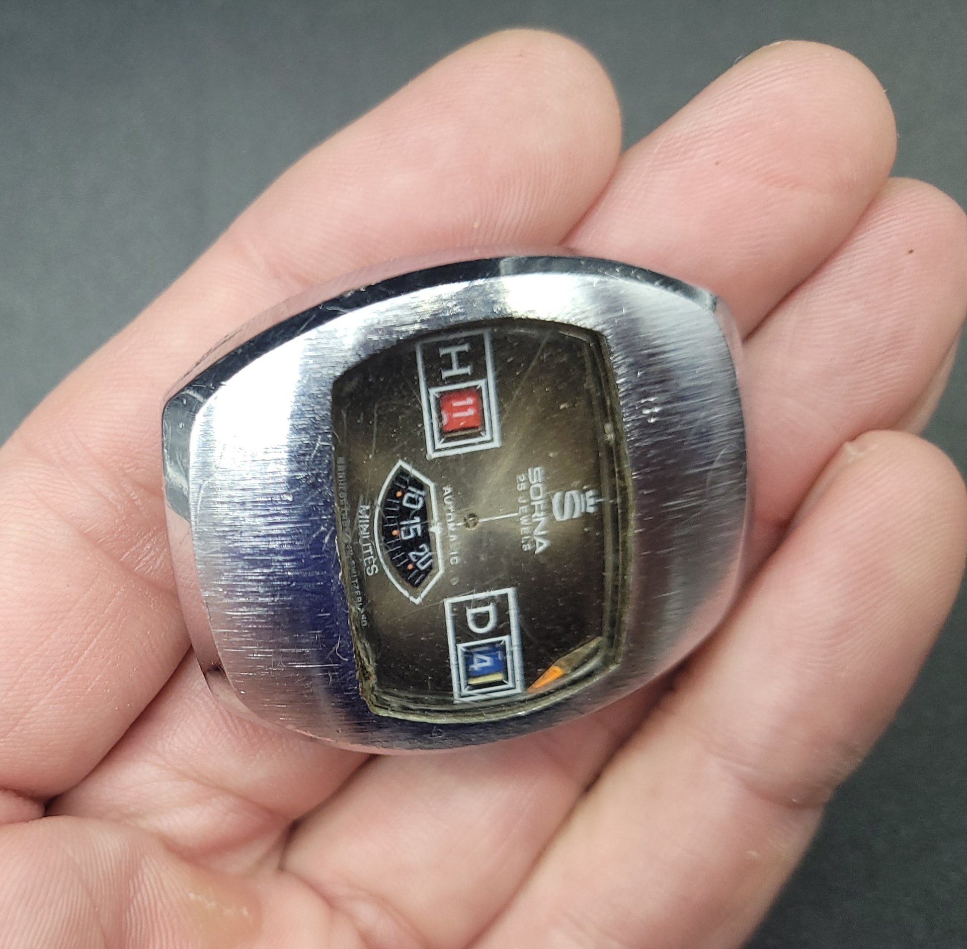 Vintage 1970s Jump Hour watch