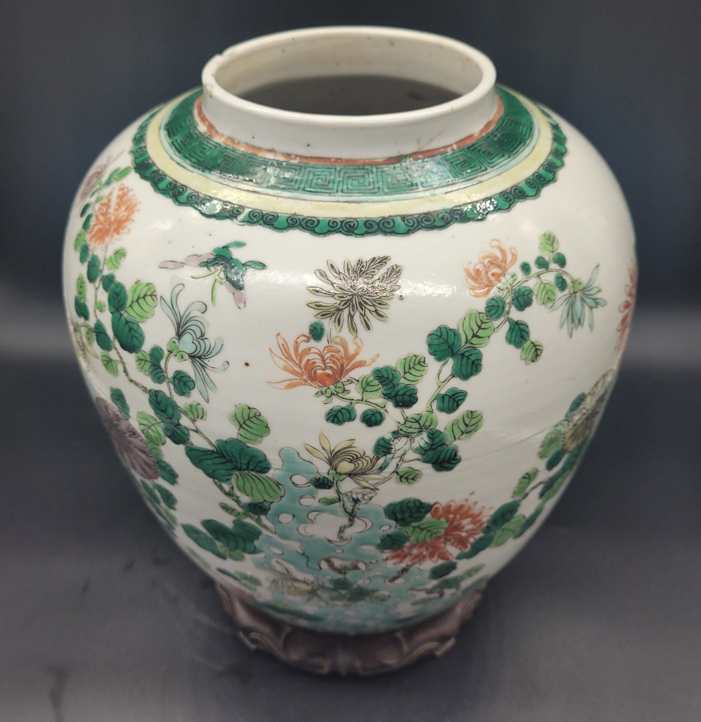 Beautiful LARGE Chinese Famille Vert Ginger Jar