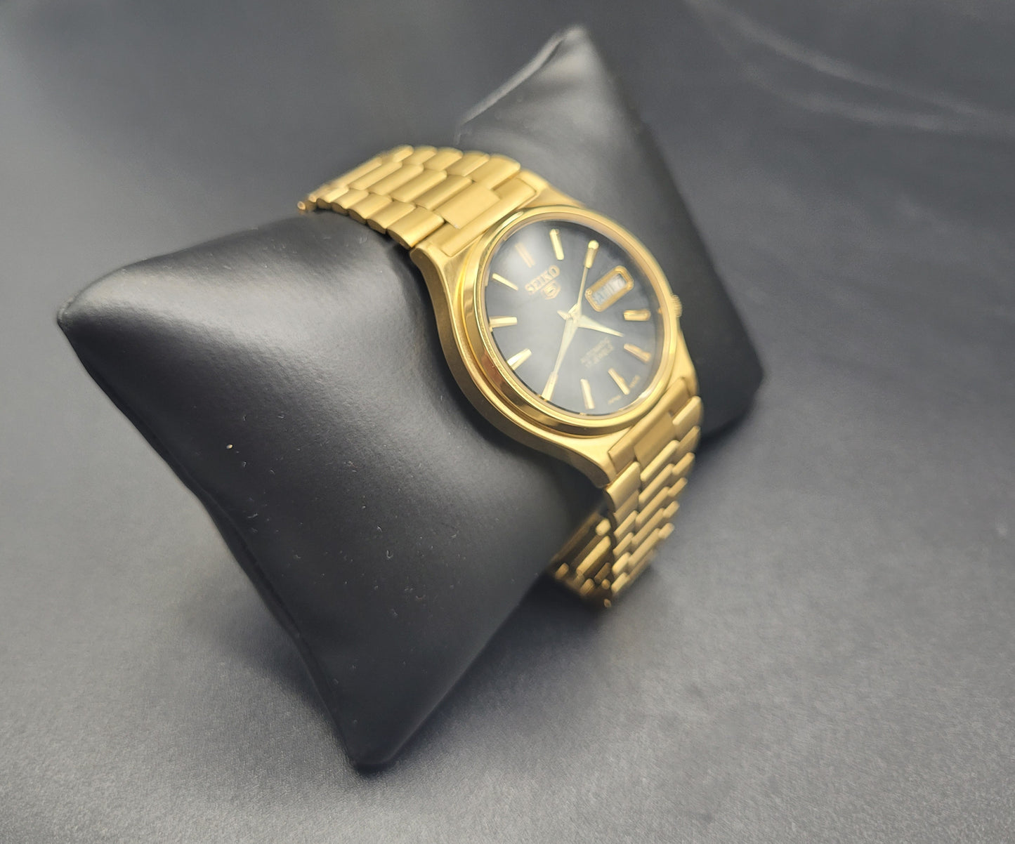 ANTIQUES & JEWELLERY Check out our seiko vintage watch selection for the very best in unique or custom, handmade pieces from our wrist watches shops.