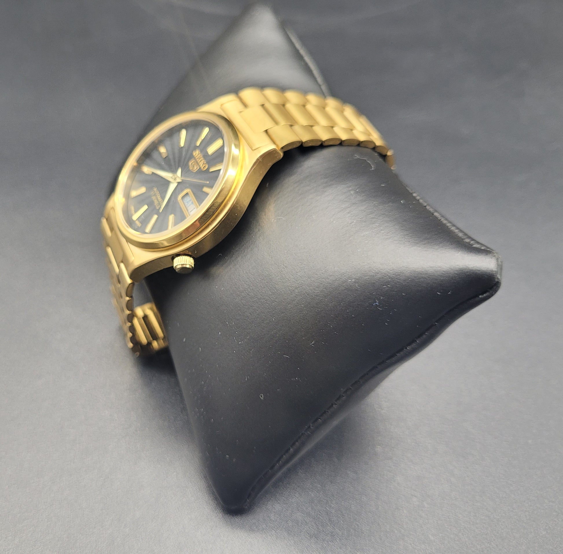 KB Antiques & Jewellery The only thing you need to read before buying a watch, here's the ultimate buyer's guide on vintage Seiko watches which includes all models!