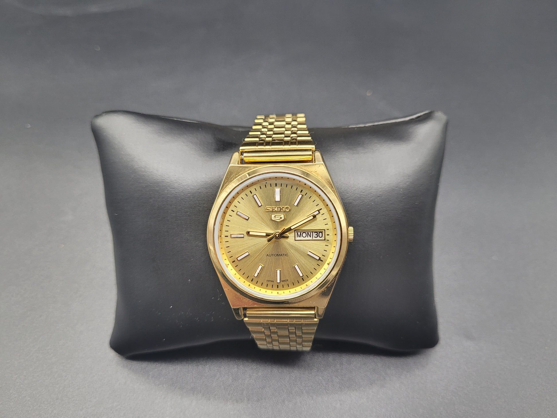 Vintage SEIKO Automatic Watch Day Date Gold Plated Champagne Dial