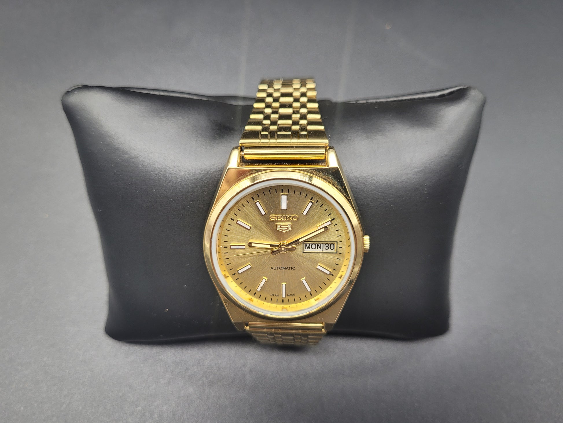 Vintage watches USA  SEIKO Automatic Watch Day Date Gold Plated Champagne Dial