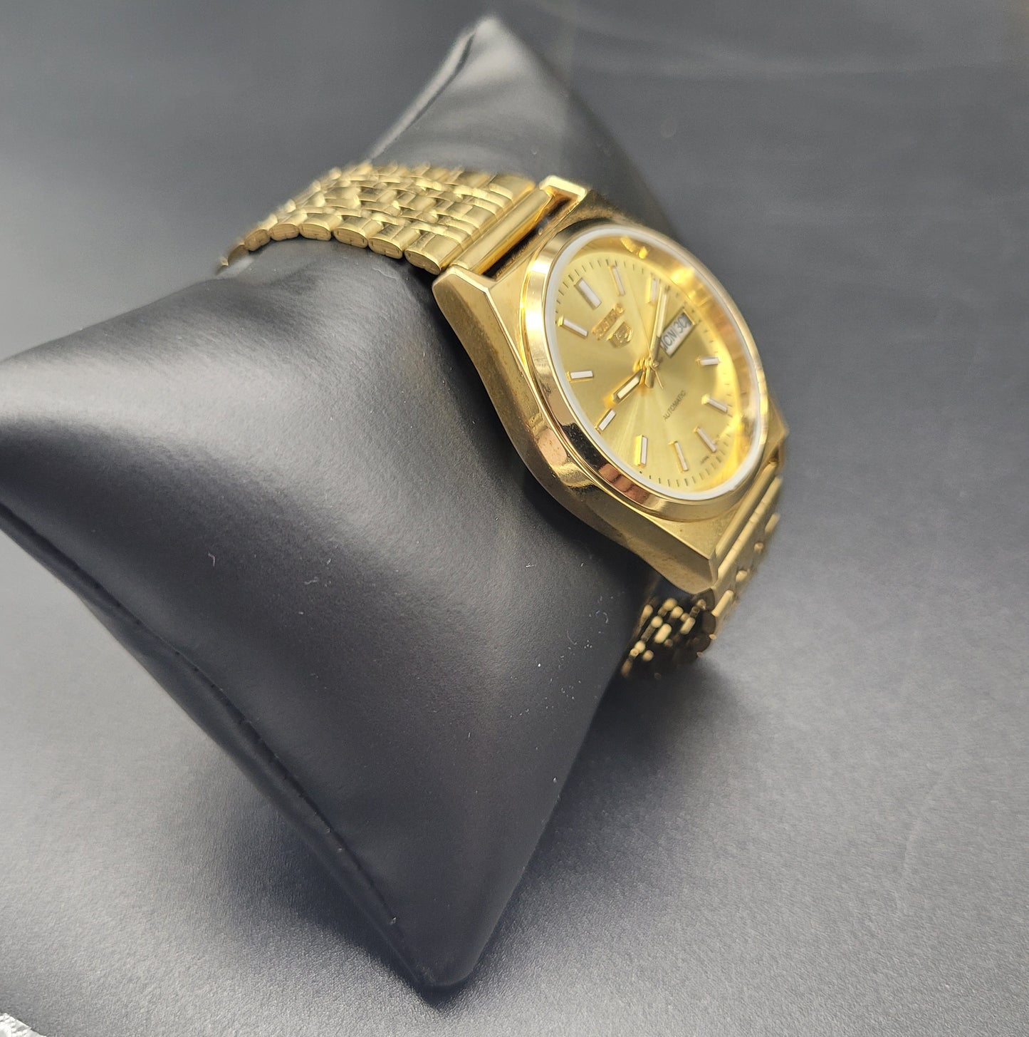 Vintage watches online SEIKO Automatic Watch Day Date Gold Plated Champagne Dial
