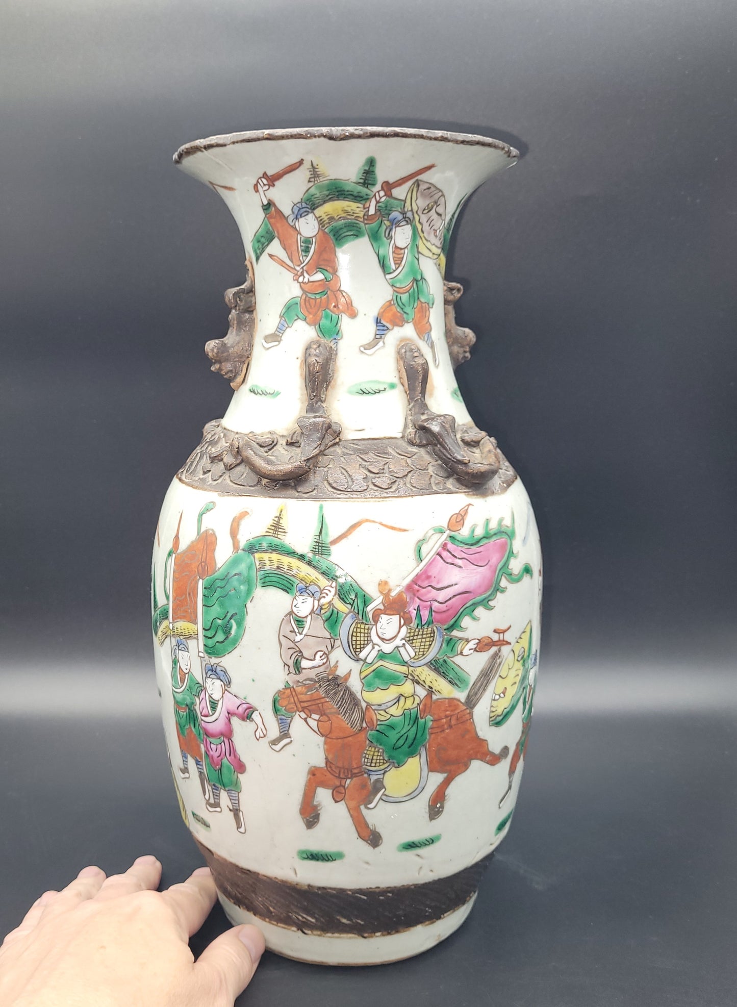 Late 19th Century Hand Decorated Chinese Warrior Vase  ANTIQUES & COLLECTABLES