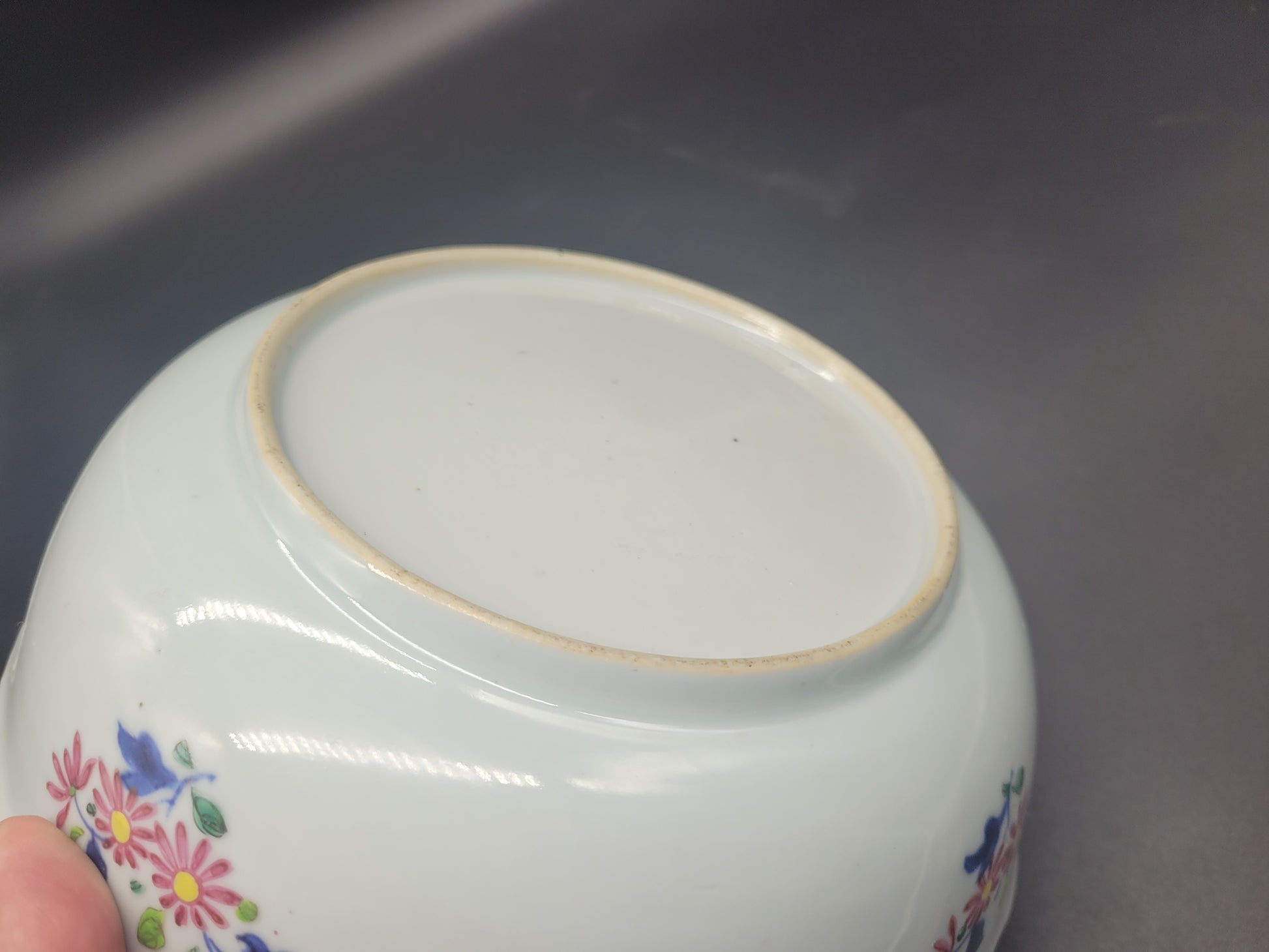 Beautiful Extremely well decorated Chinese 18th / 19th Century Famille Rose Export Bowl kb antique & jewellery