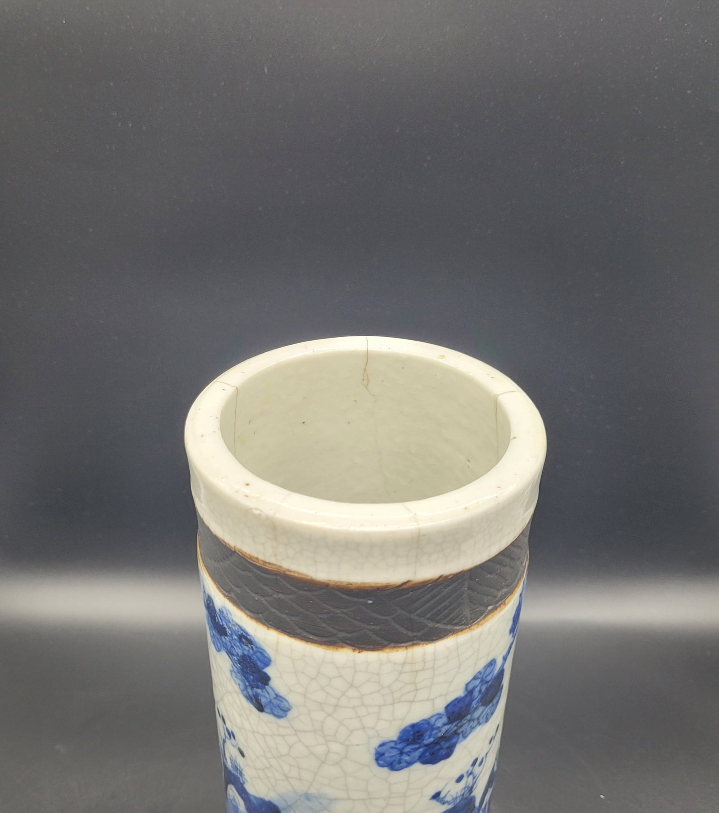 ANTIQUES & COLLECTABLES UK Really Nice Blue & White Crackle Glaze Chinese Nanking Qing Brush Pot / Vase