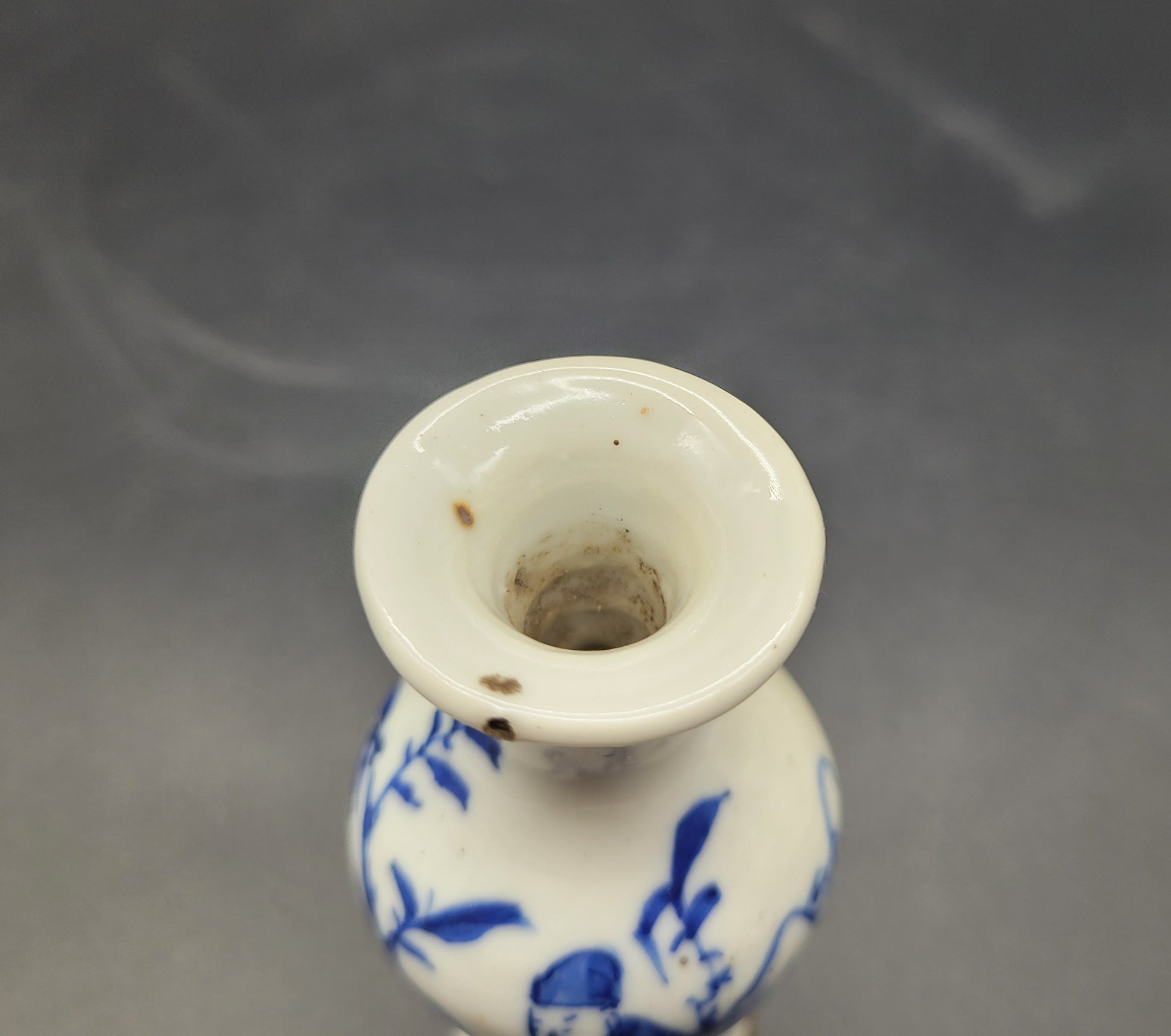 But Antiques USA Chinese Qing 18th / 19th Century Miniature Vase Two Vases