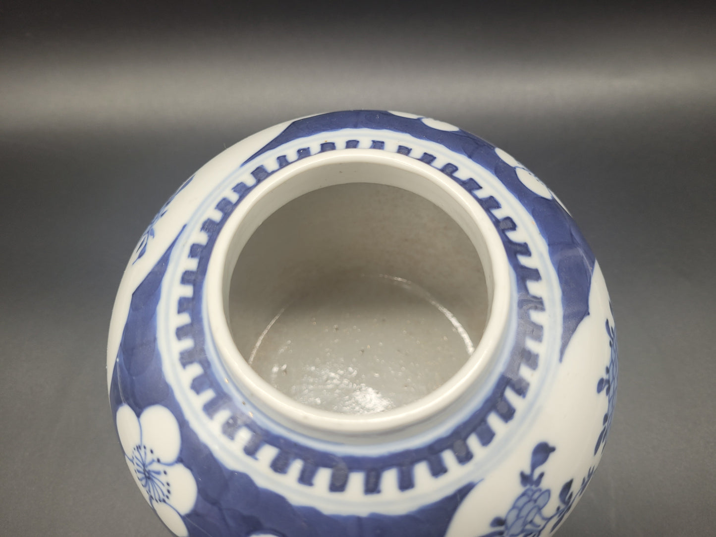 ANTIQUES STORE USA Hand Painted Chinese 19th Century Ginger Jar & Lid Decorated in the Prunus Precious Objects Pattern 4 Character Mark
