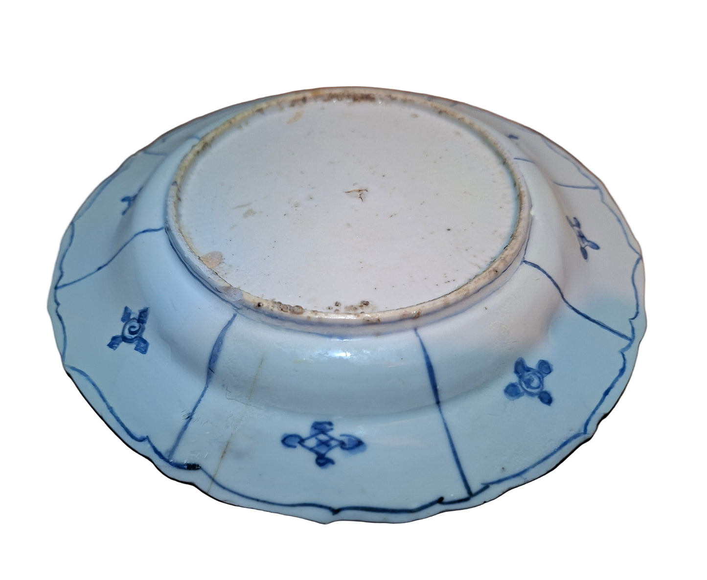 Antique Chinese blue and white dish, Ming dynasty, Wanli (1572-1620) and 18th Century Plate