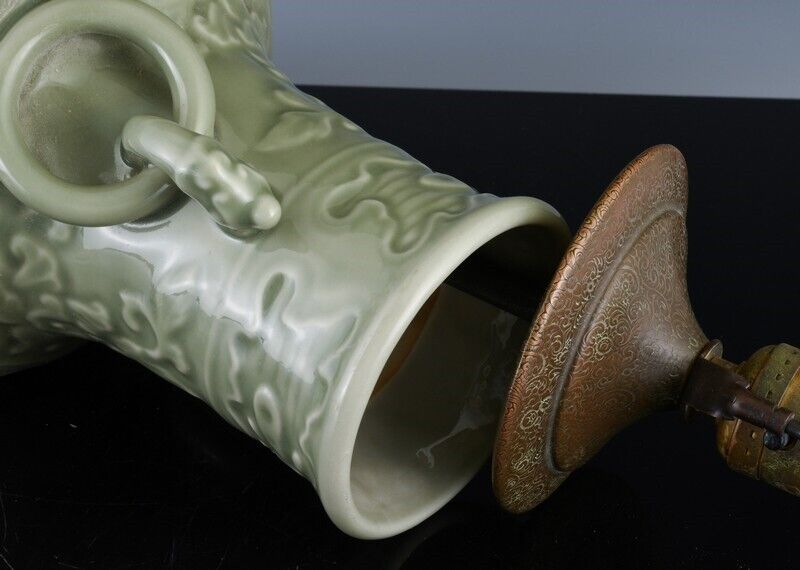 FINE ANTIQUE CHINESE LONGQUAN CELADON GLAZE ARCHAISTIC CARVED VASE LAMP