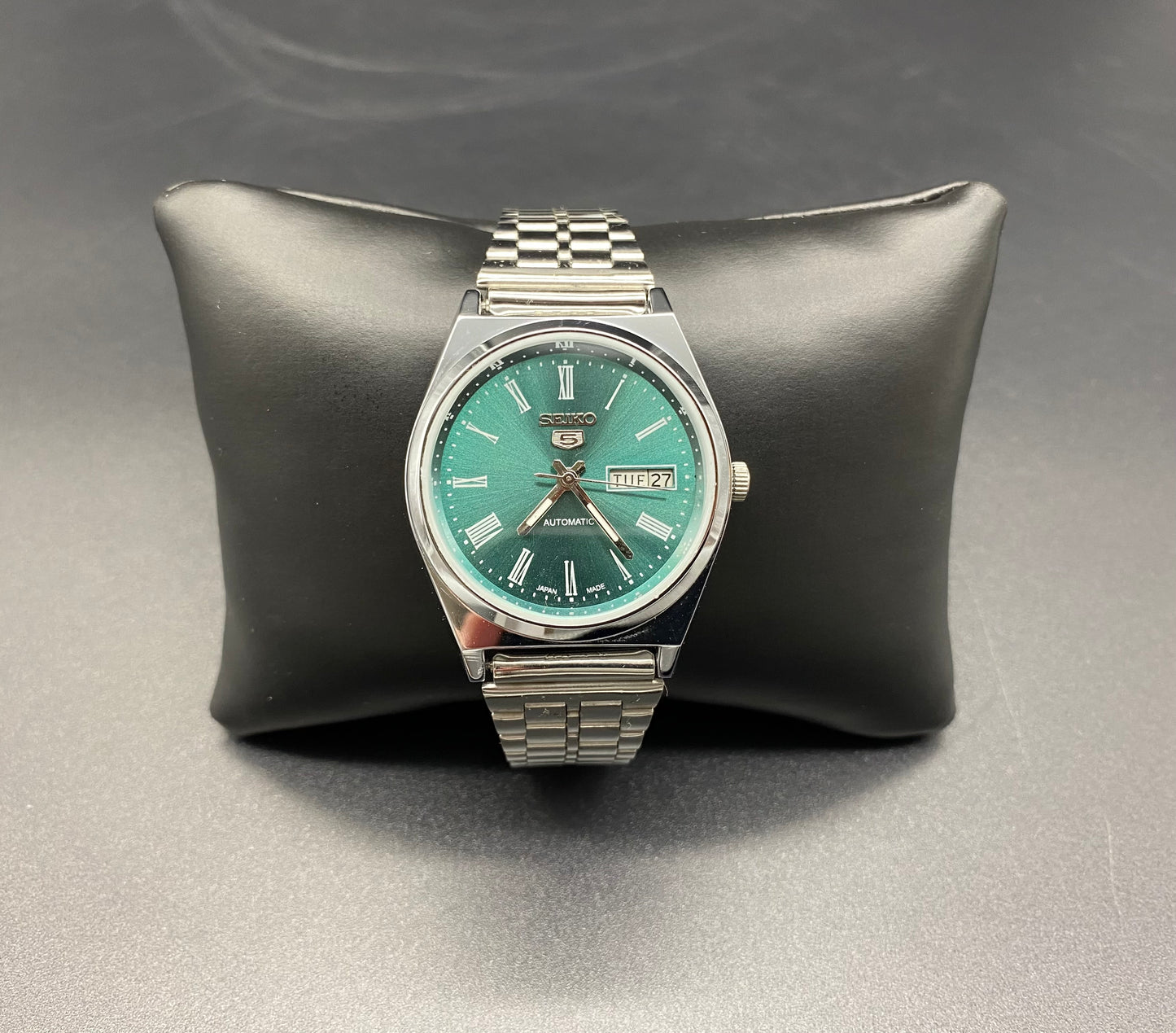 Buy Antiques Online USA Vintage SEIKO 5 Automatic Watch Day Date Mint Green Dial