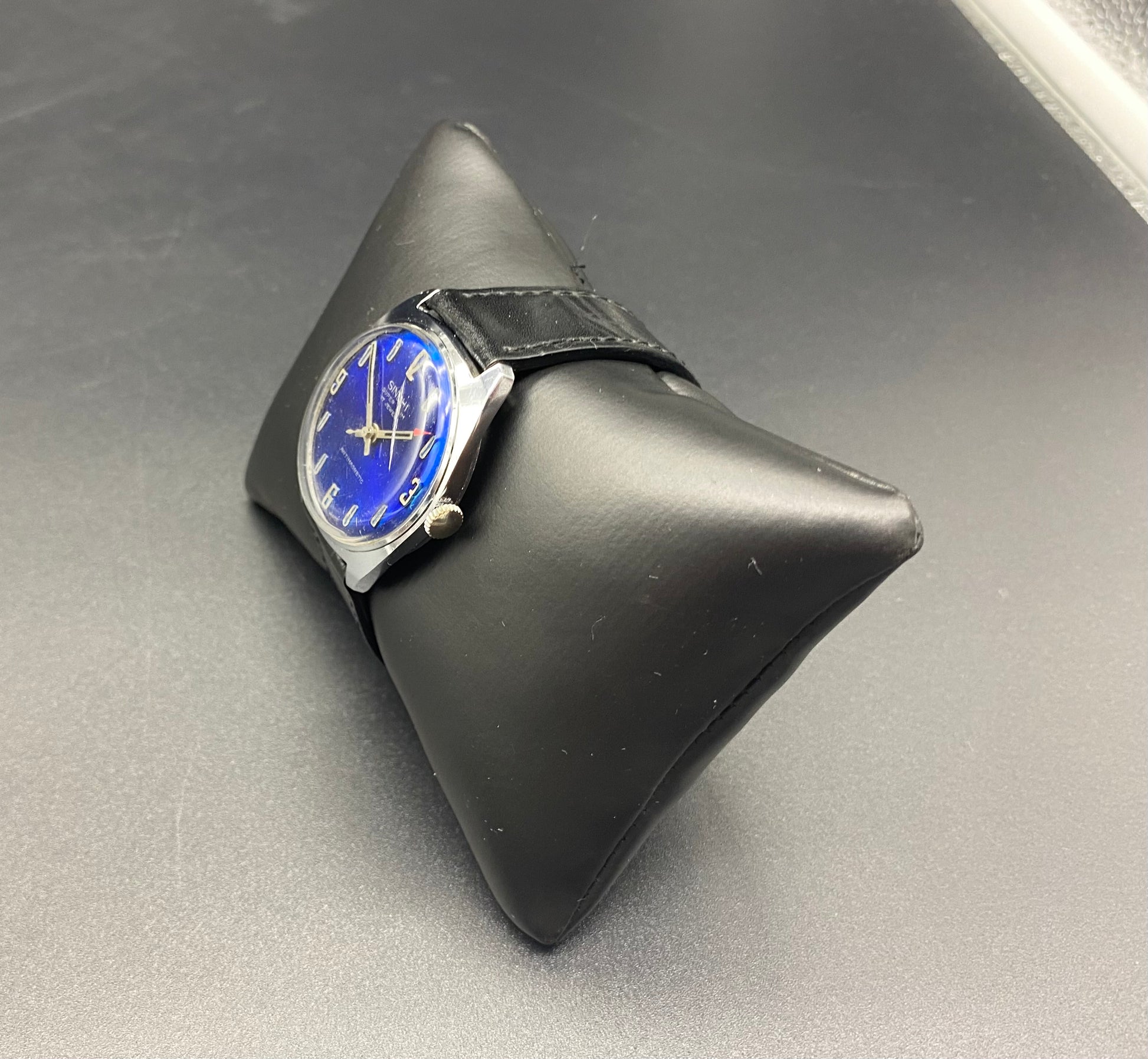 Buy Vintage Watches Online  Retro SWISS MADE SINDHI Super Slim 17 Jewels Antimagnetic Watch