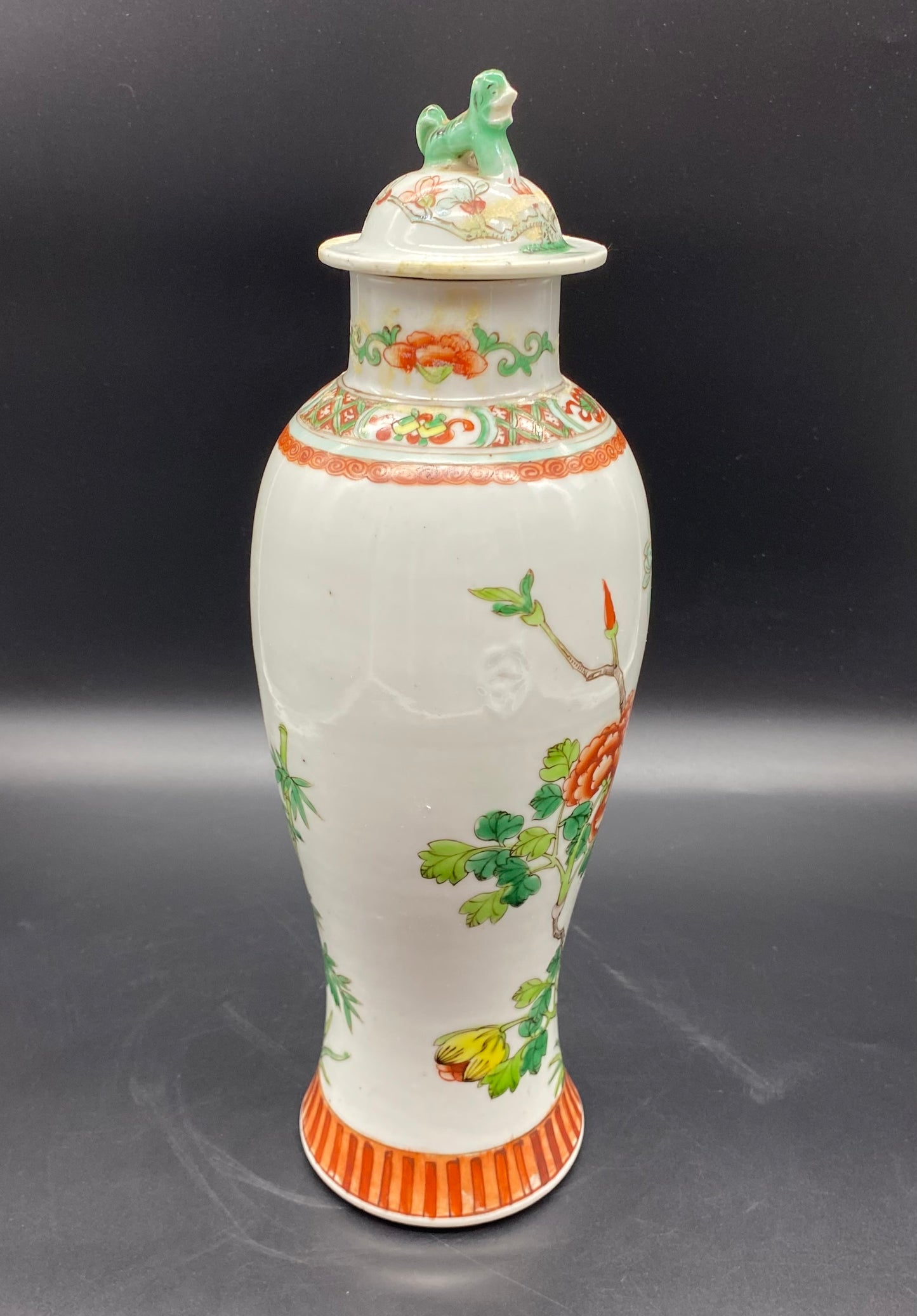 Antique Chinese Famille Verte Qing Dynasty Porcelain Vase with Cover