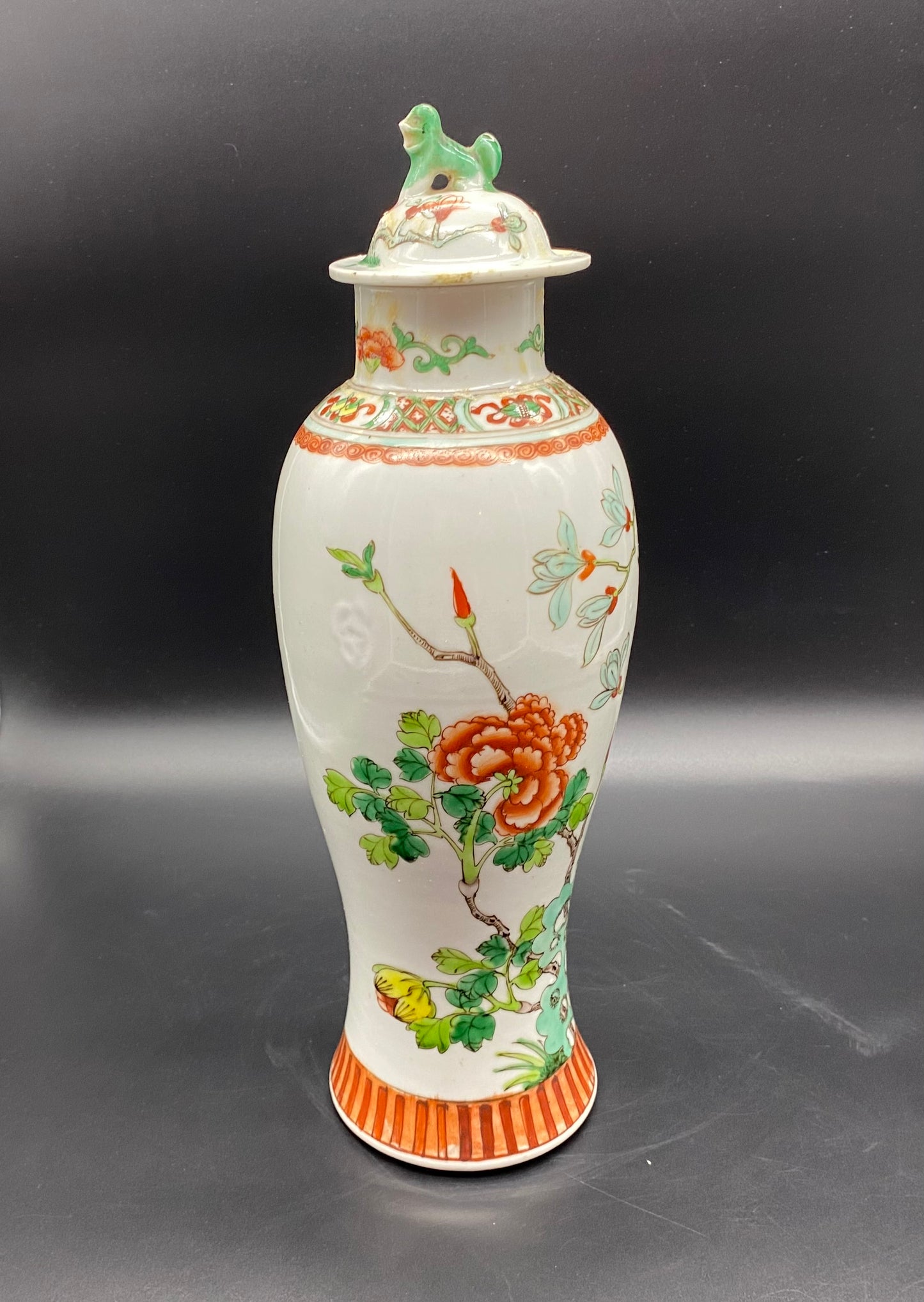 Antique Chinese Famille Verte Qing Dynasty Porcelain Vase with Cover