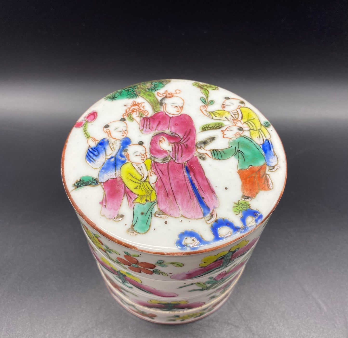 It is a decorative box made up of four small circular pieces of the same shape and size