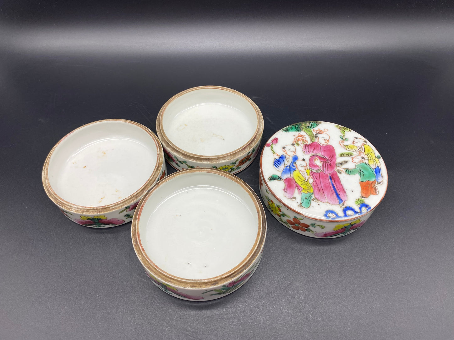This lovely box dates from the Qing period of the 19th century