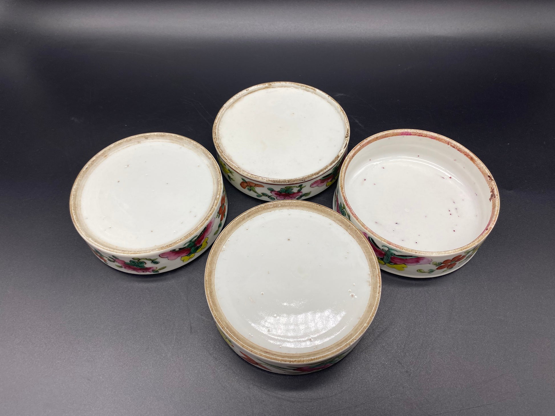 Buy Antiques Online - This lovely box dates from the Qing period of the 19th century