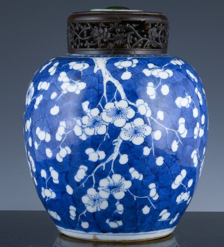 CHINESE BLUE & WHITE PRUNUS BLOSSOM PORCELAIN JAR KANGXI PERIOD