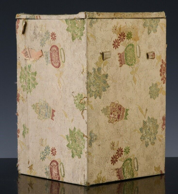 INTERESTING ANTIQUE CHINESE YELLOW BLUE SHIWAN GLAZE BUDDHA IMMORTAL FIGURE BOX