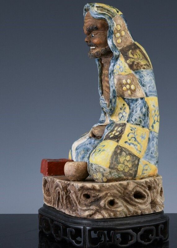 INTERESTING ANTIQUE CHINESE YELLOW BLUE SHIWAN GLAZE BUDDHA IMMORTAL FIGURE BOX