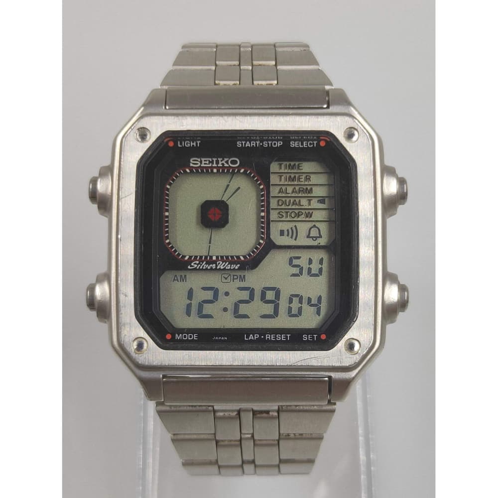 Retro Vinatge SEIKO James Bond OCTOPUSSY 1970s Watch