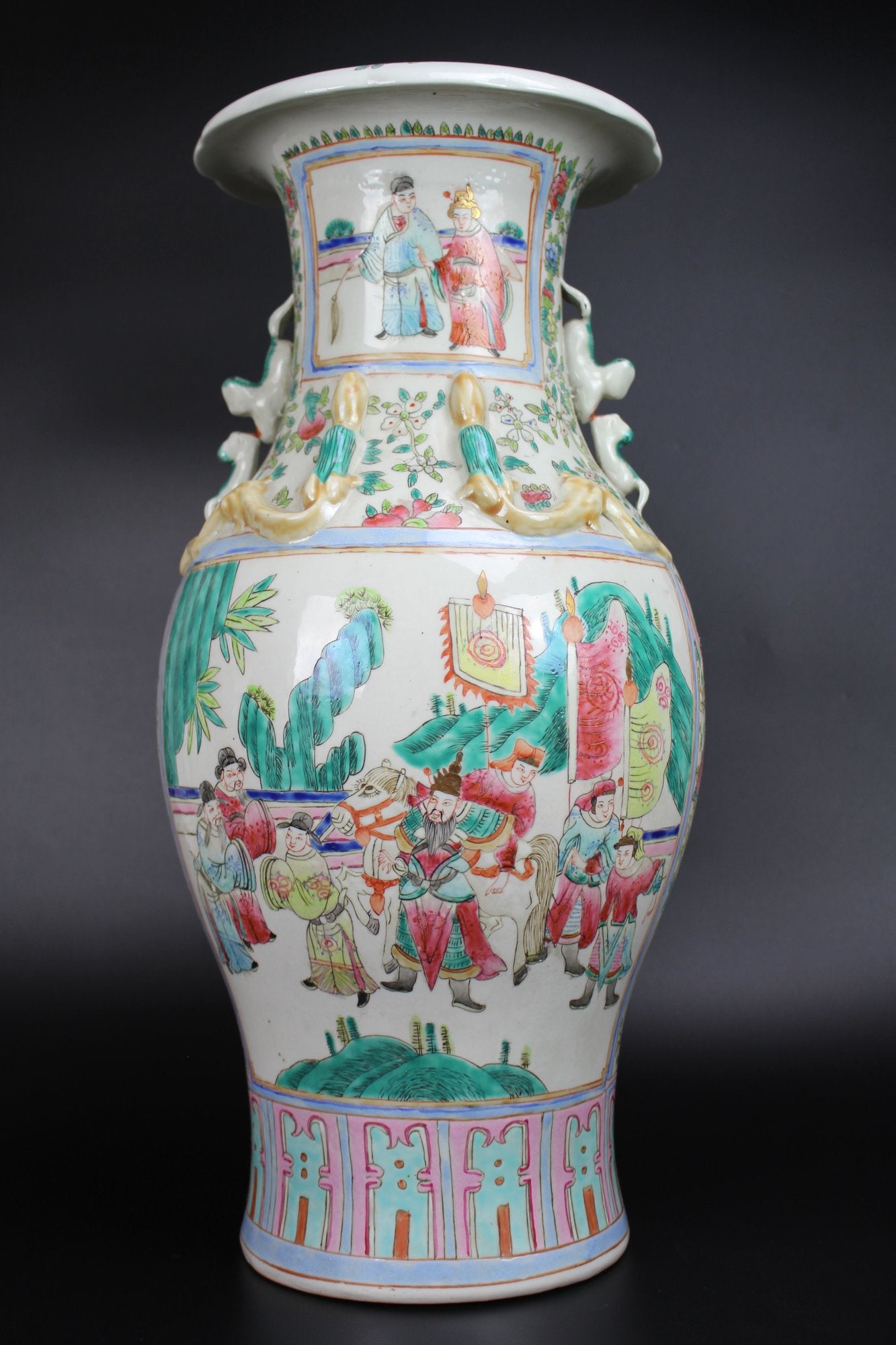 Chinese Antique Beautiful large Qing Famille Rose baluster vase