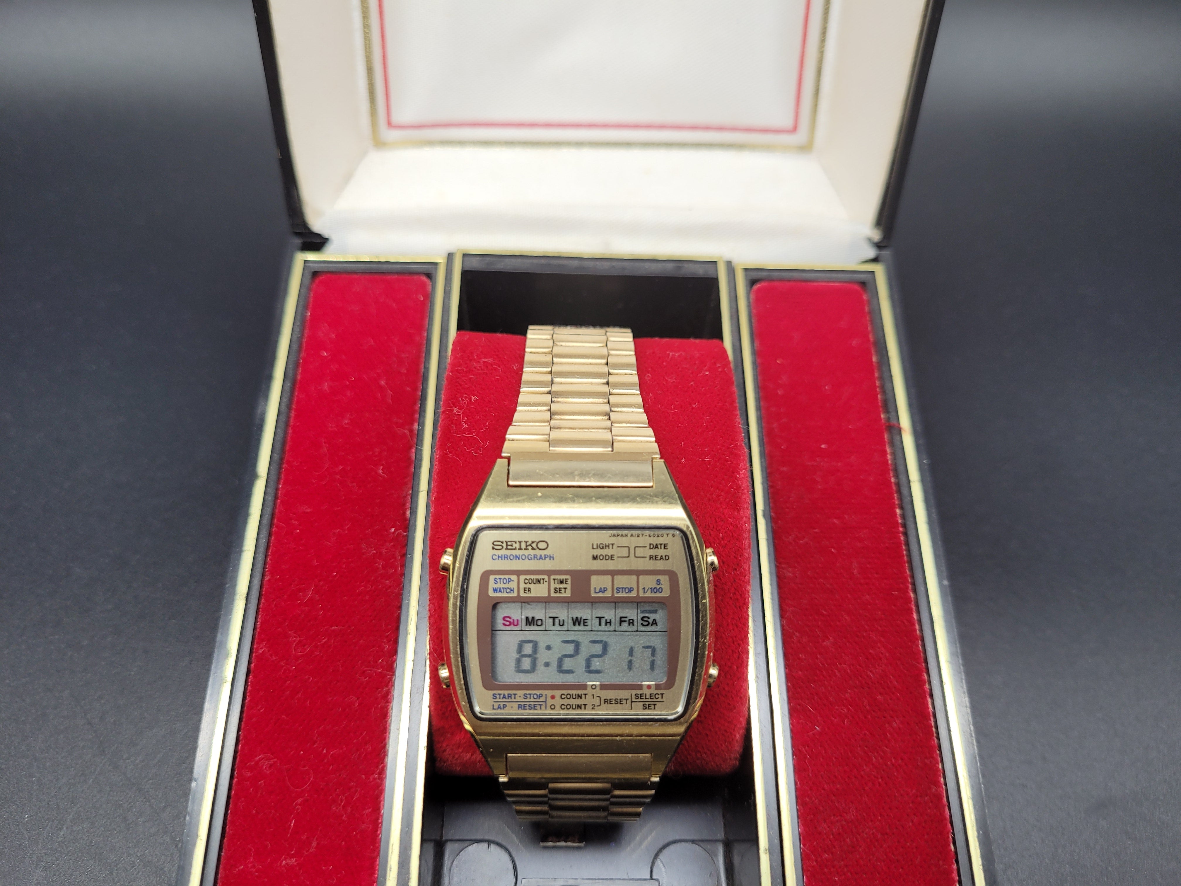 Seiko gold digital outlet watch