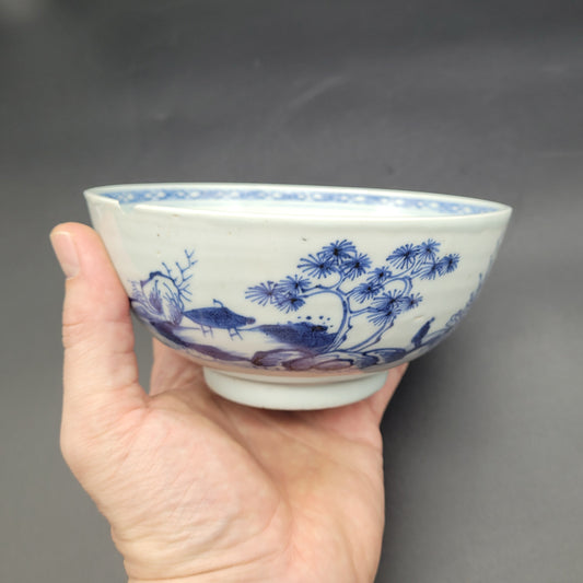 18th century Chinese Nanking cargo blue and white porcelain bowl