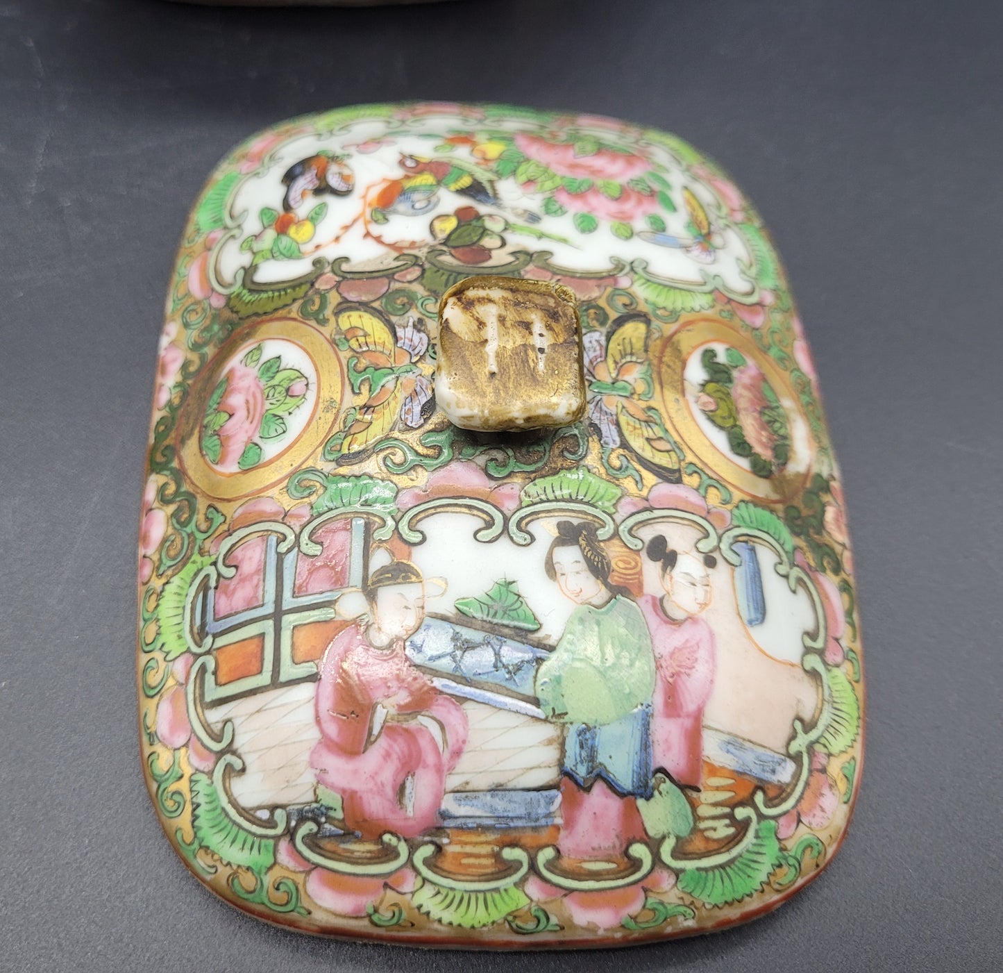 Chinese 19th Century Famille Rose Canton Food Warmer