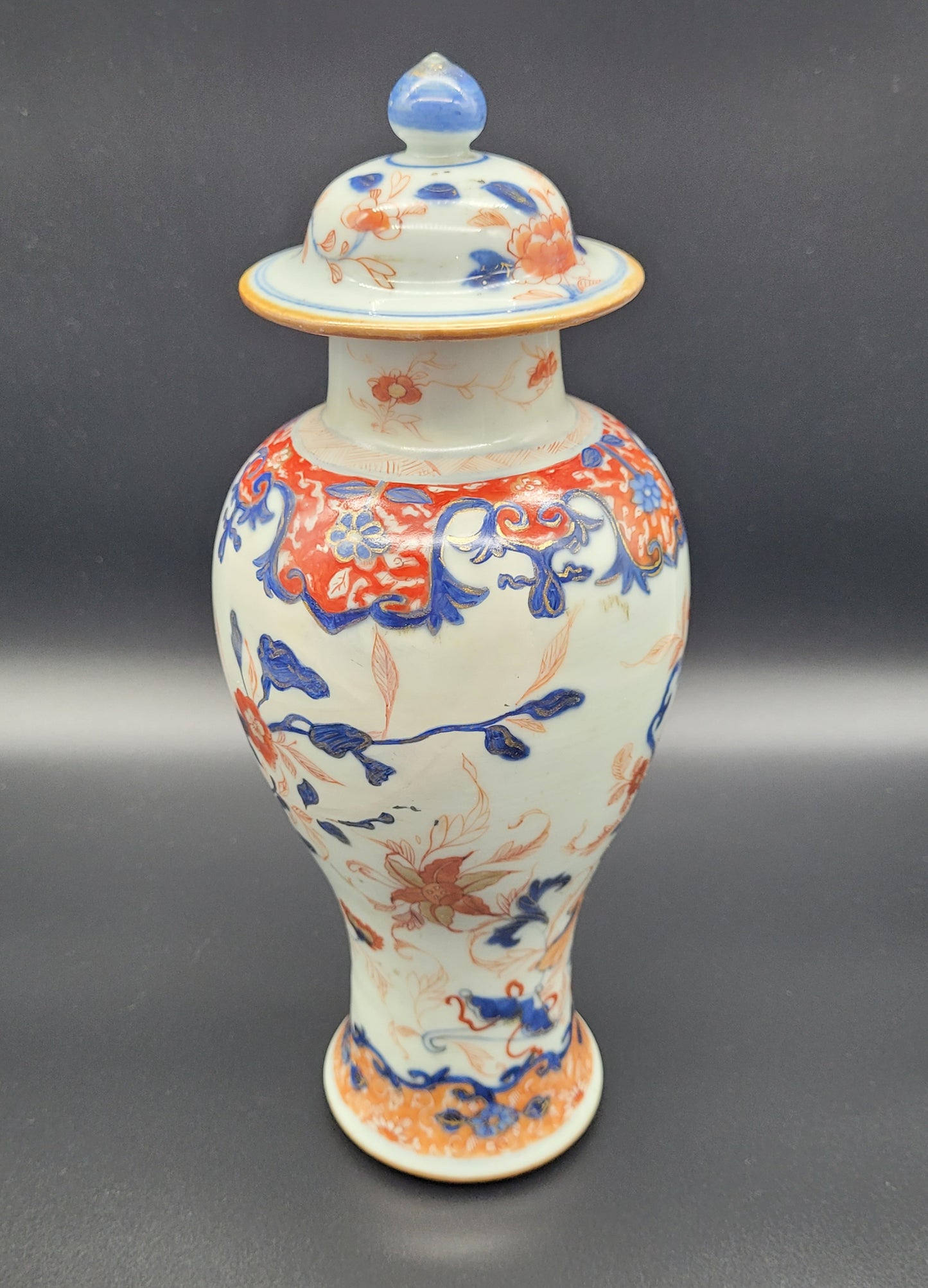 Kangxi Imari porcelain Vase & lid