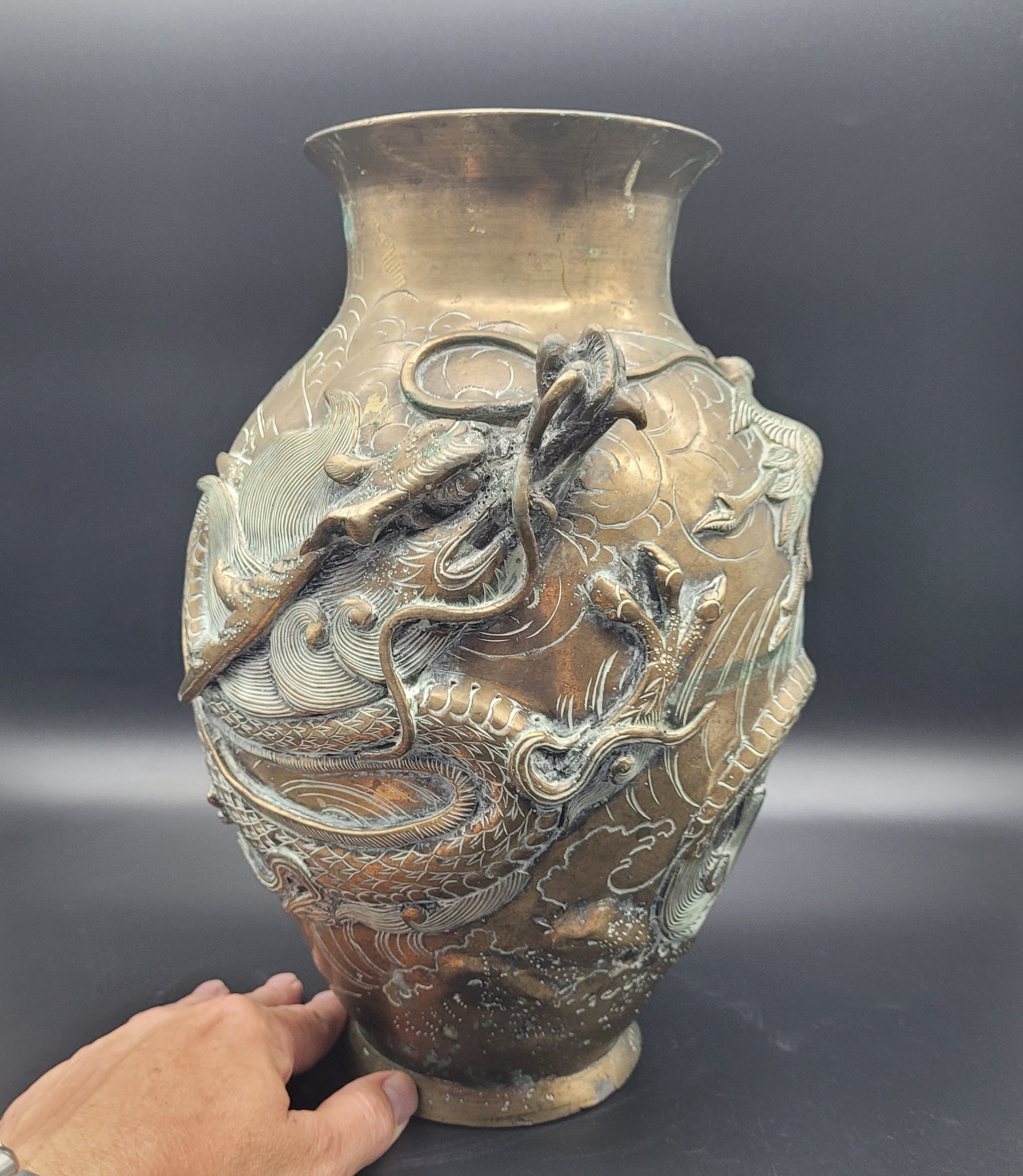 Beautiful LARGE Japanese Meiji Bronze Dragon Vase 19th Century Signed to the base 
