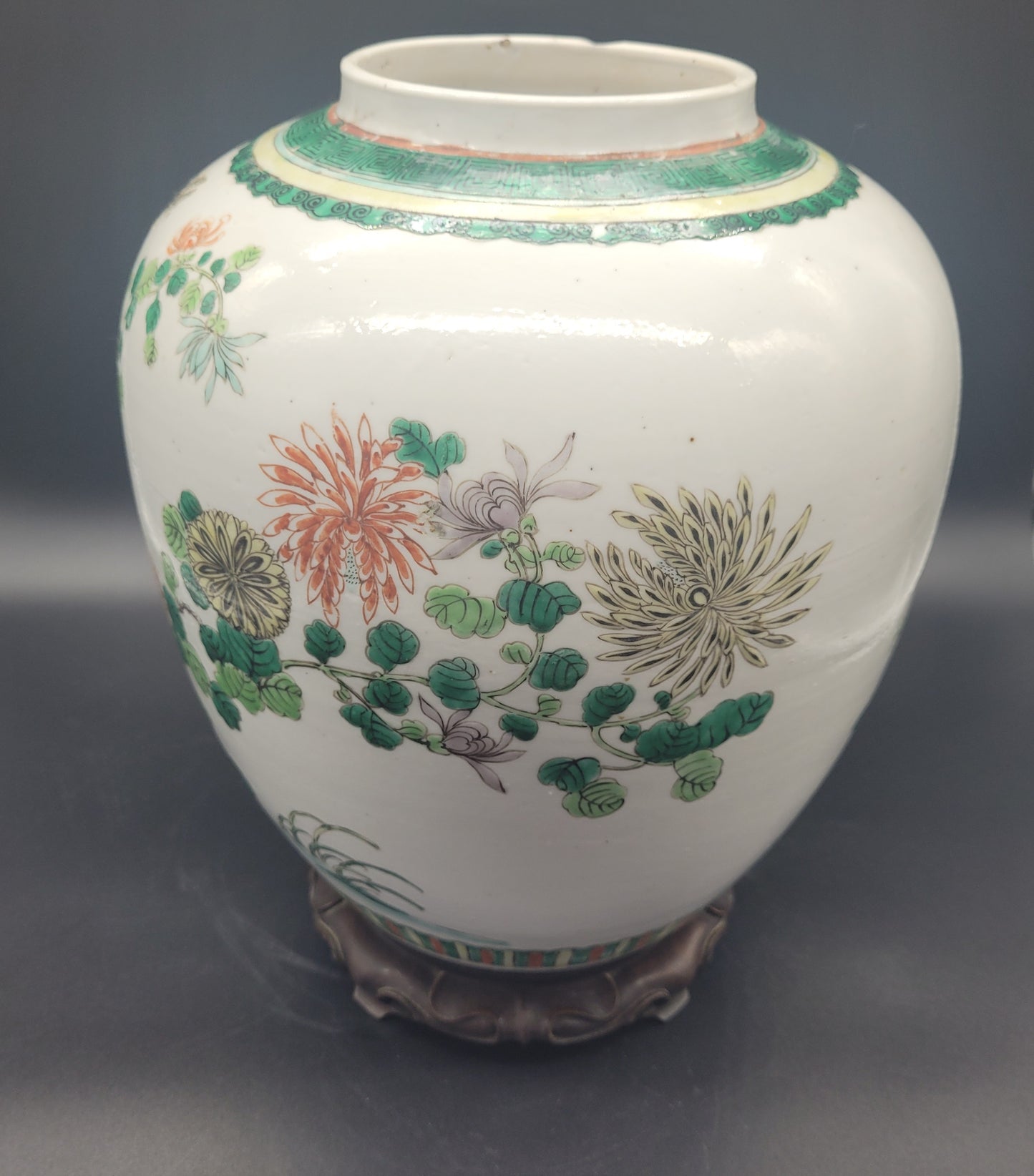 Beautiful LARGE Chinese Famille Vert Ginger Jar & Carved Wooden Stand  in the Kangxi Style