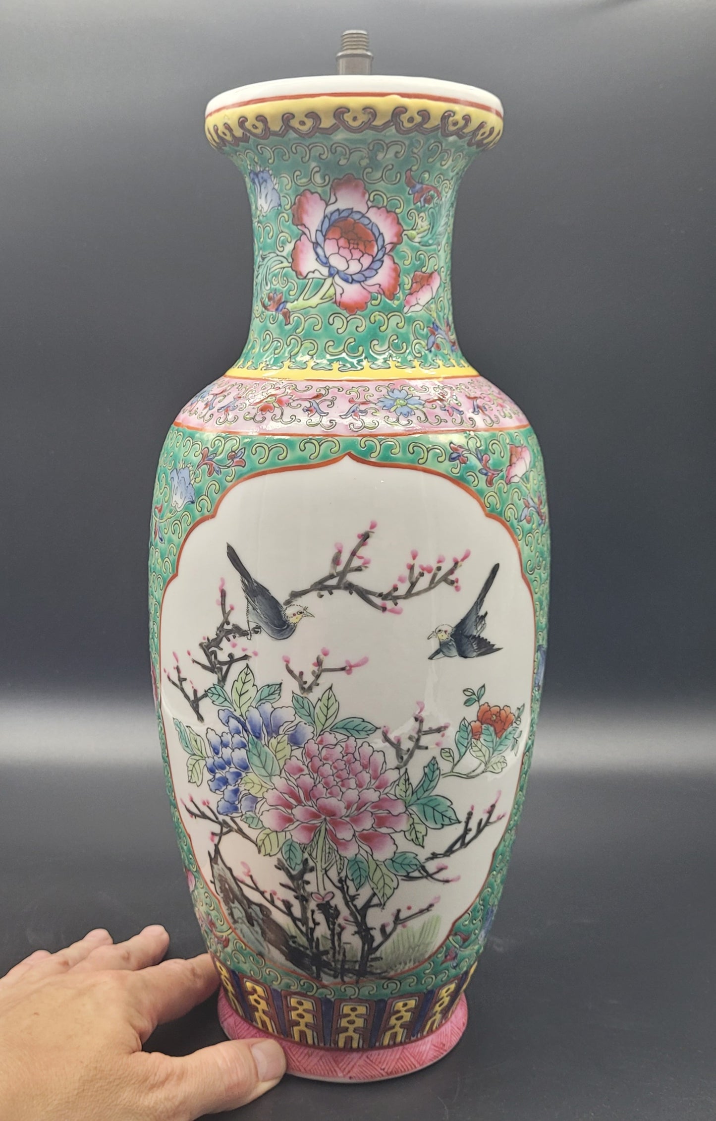 Antiques & Collectables Online Chinese Qing Dynasty 19th Century Antique Vase SIGNED