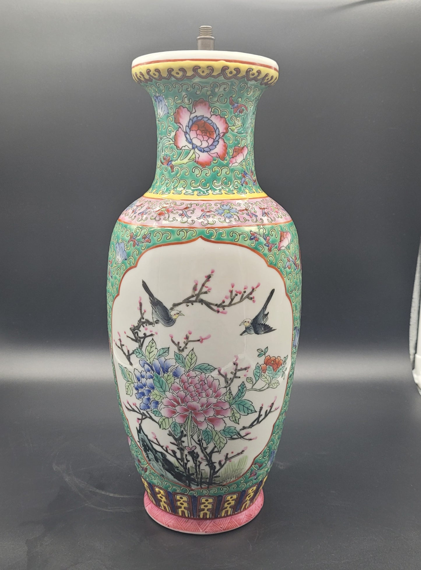 Antiques Online Chinese Qing Dynasty 19th Century Antique Vase SIGNED