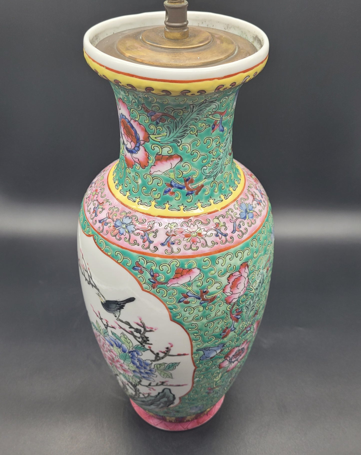 Antiques Online USA Chinese Qing Dynasty 19th Century Antique Vase SIGNED