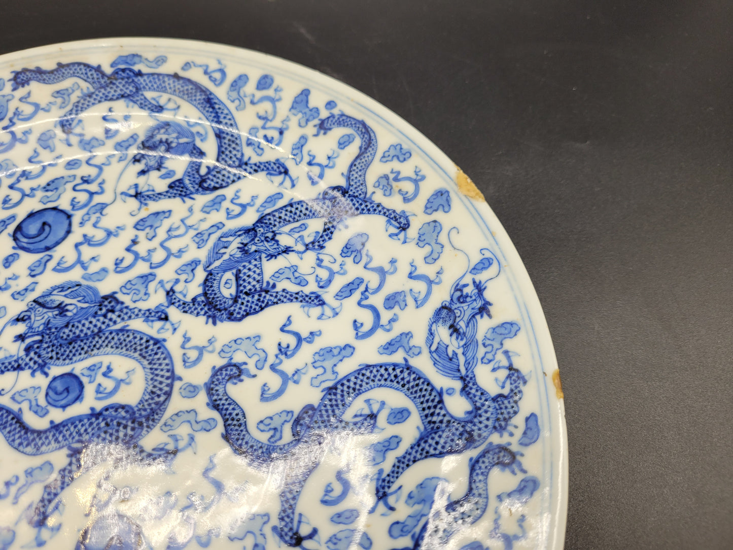 ASIAN ANTIQUES ONLINE Beautiful Chinese Kangxi Period ( 1662-1722 ) Blue and White Dragon Plate 