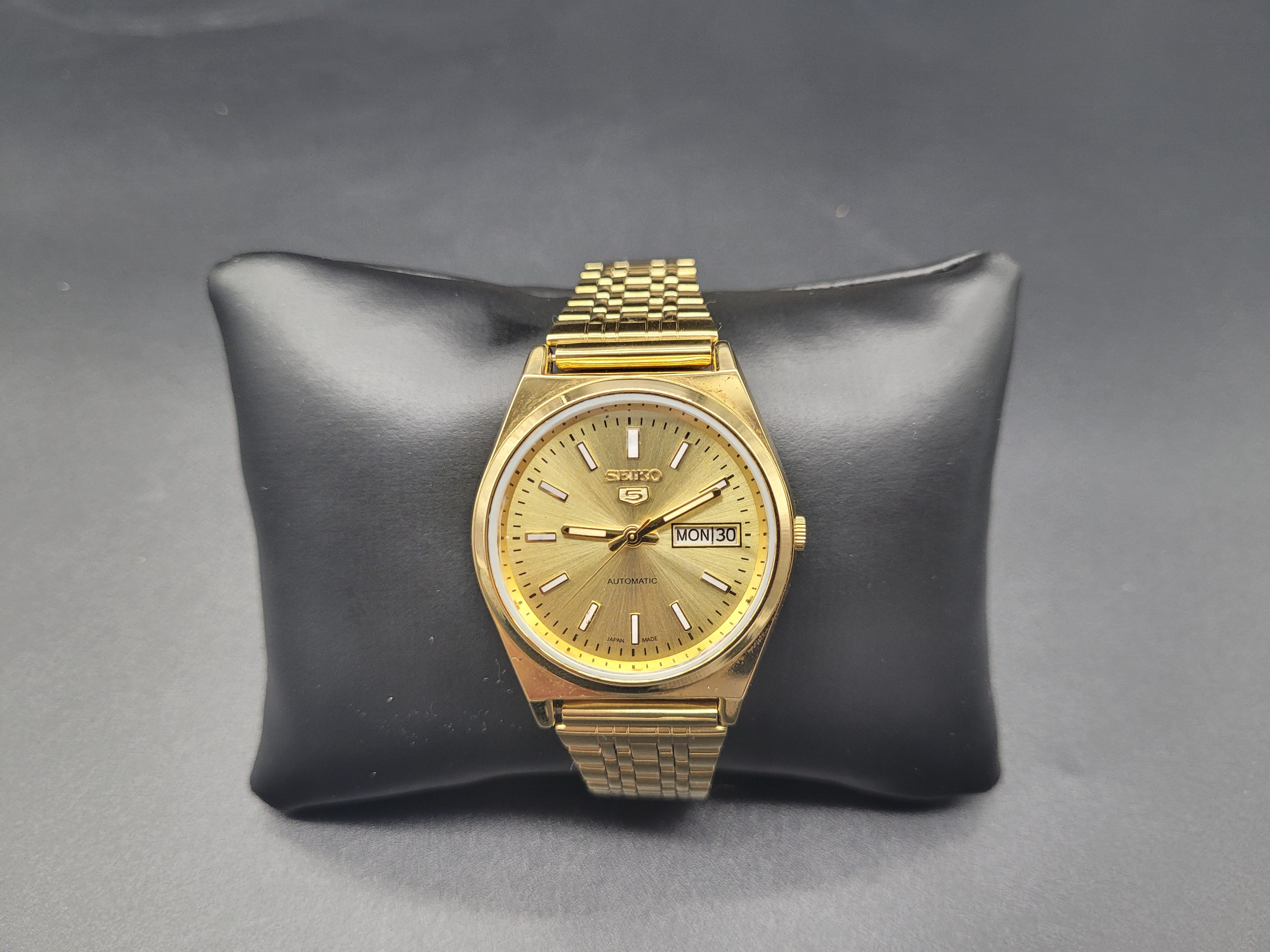 Seiko gold sale watch vintage