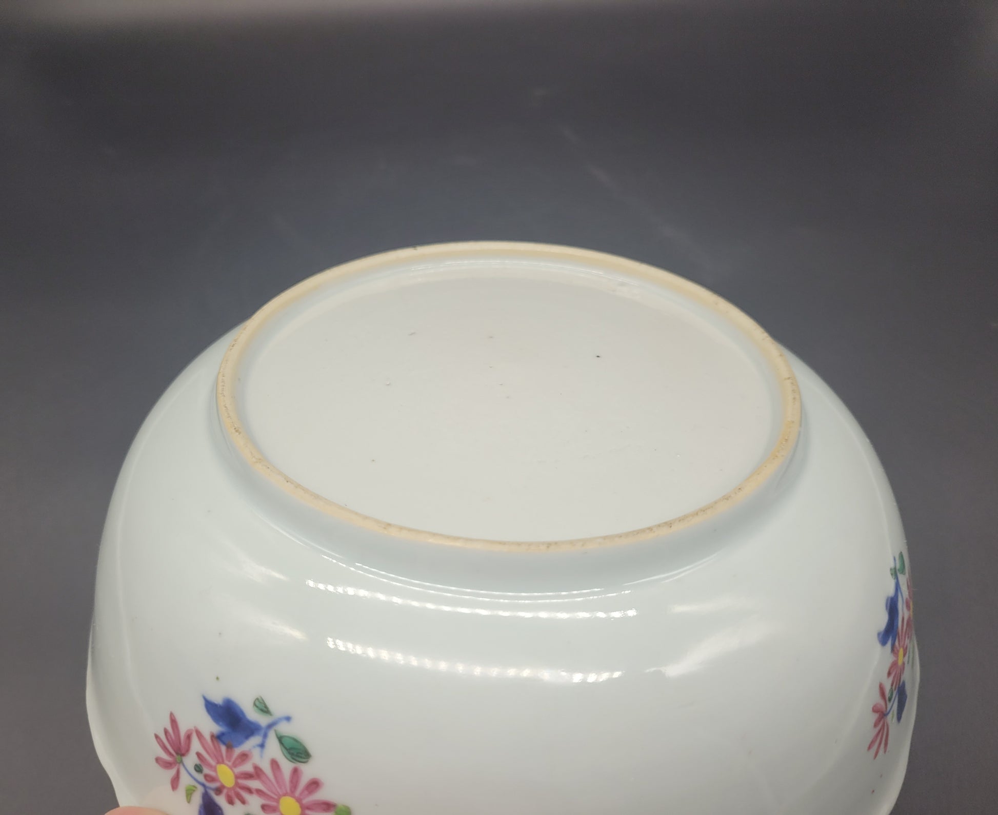 Beautiful Extremely well decorated Chinese 18th / 19th Century Famille Rose Export Bowl antiques USA 