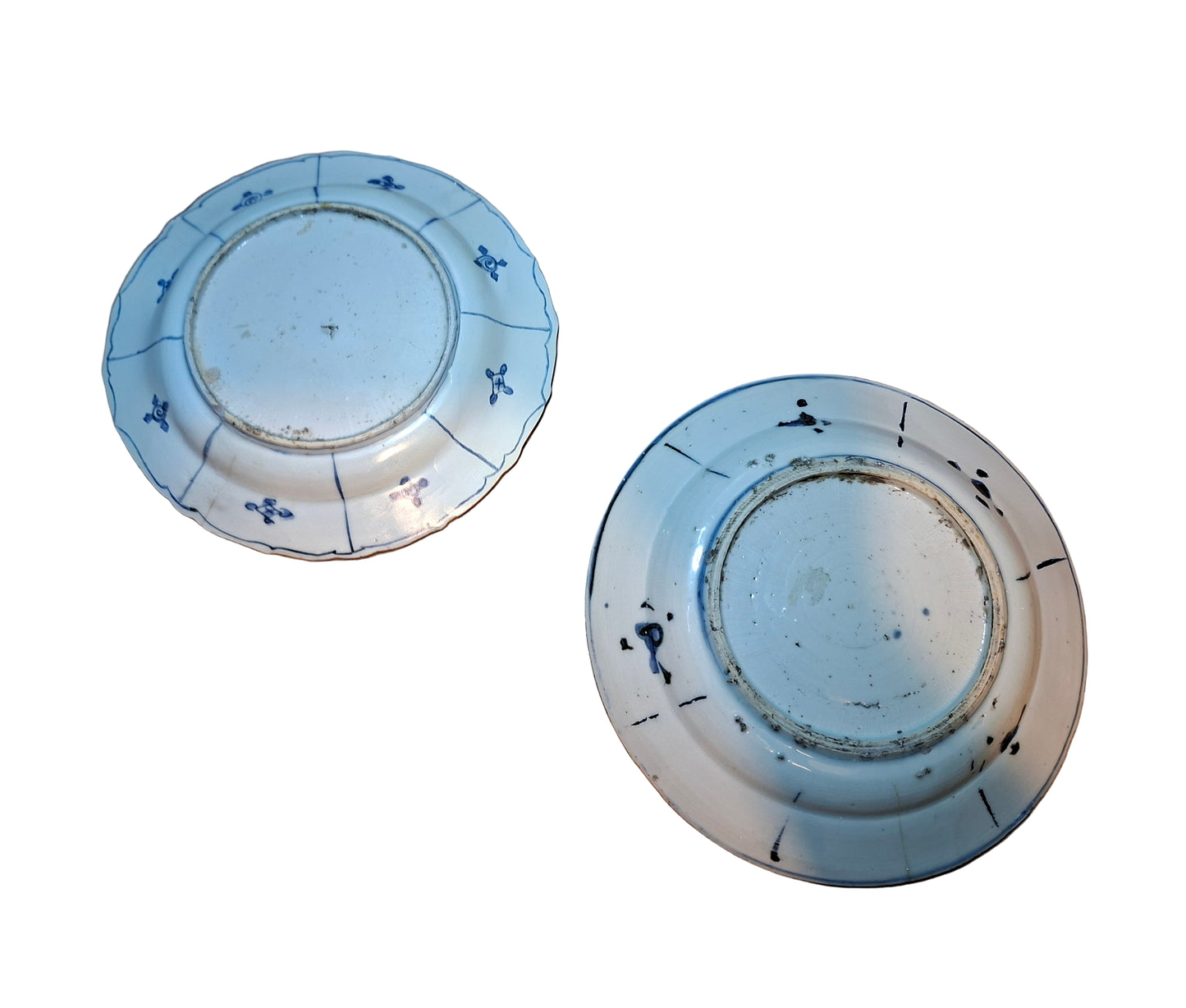 Antique Chinese blue and white dish, Ming dynasty, Wanli (1572-1620) and 18th Century Plate