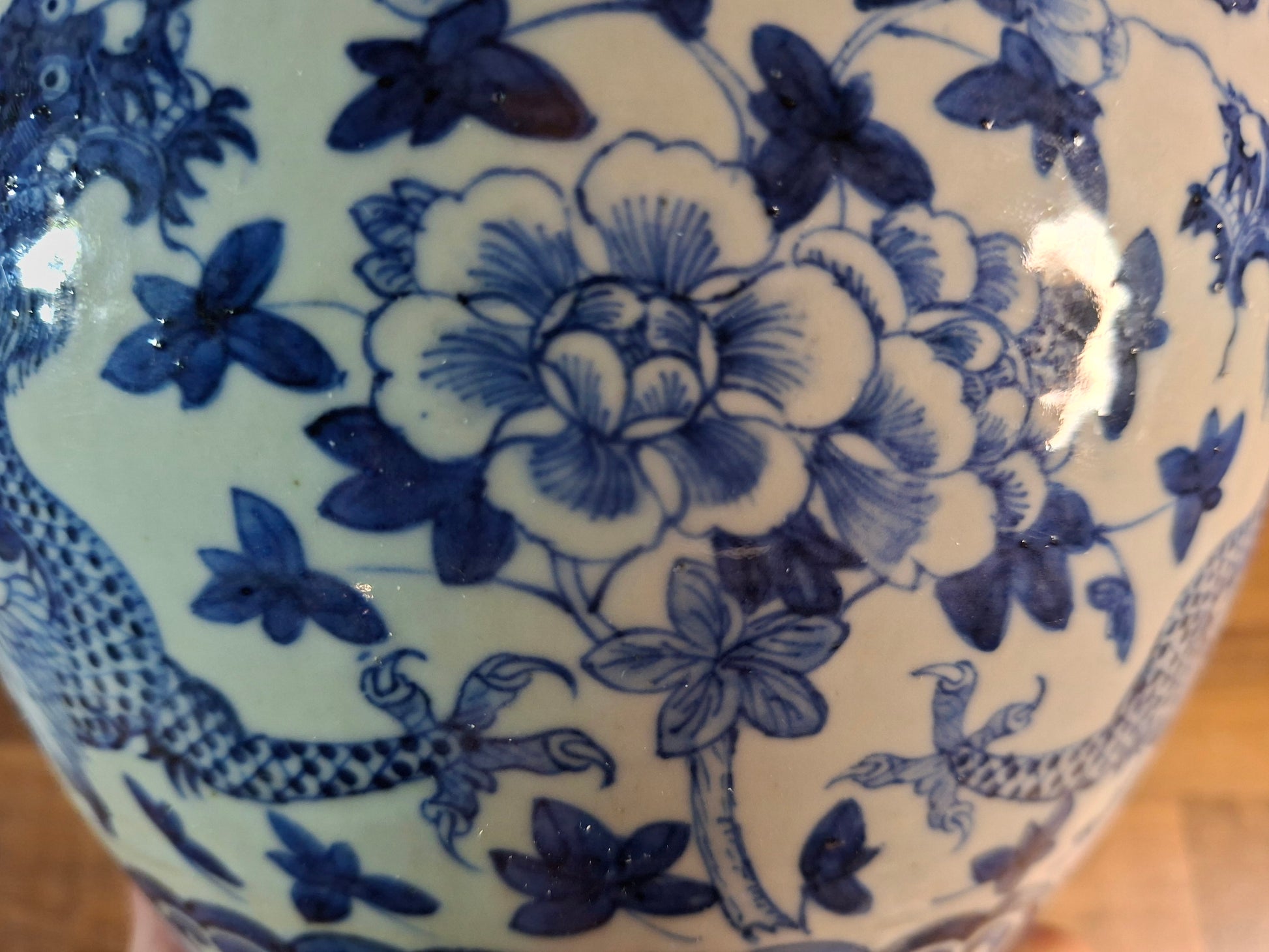 very well decorated Chinese blue and white fish bowl with dragon and flower decoration,